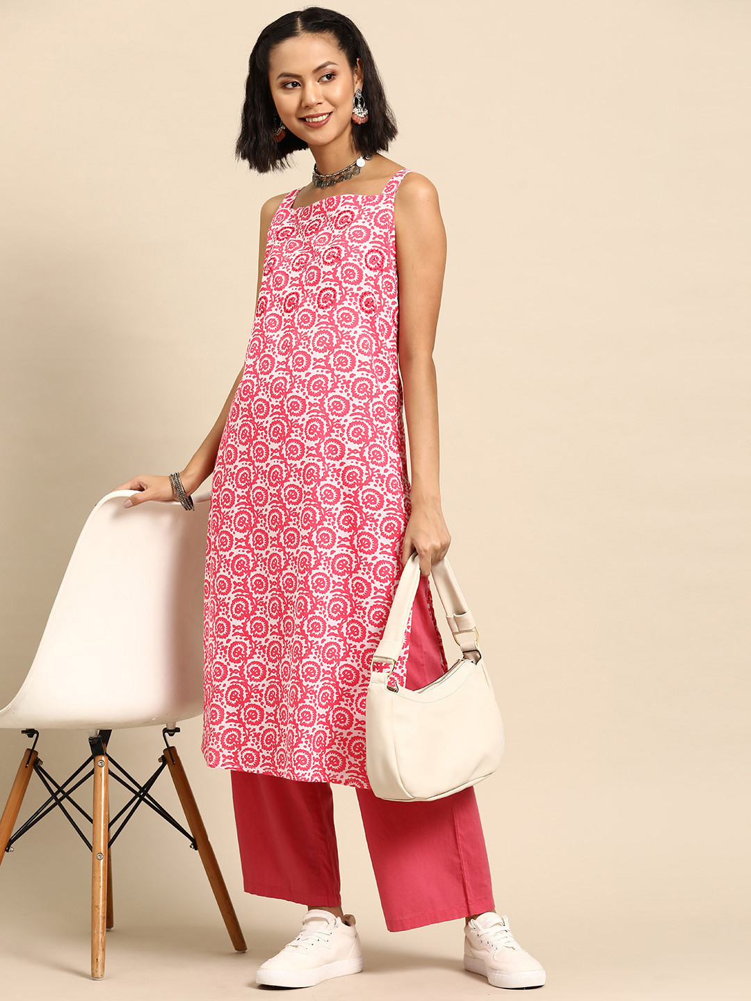 

Sangria Women Ethnic Motifs Printed Sequinned Kurta, White