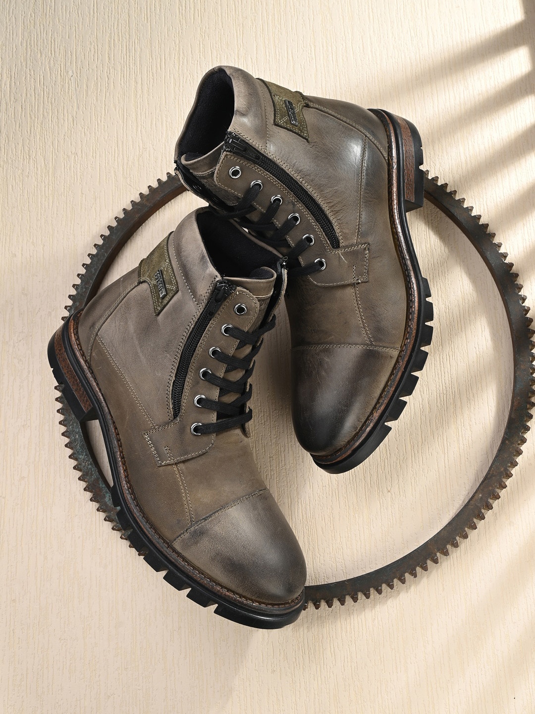 

SPYKAR Men Leather Mid-Top Biker Boots, Olive
