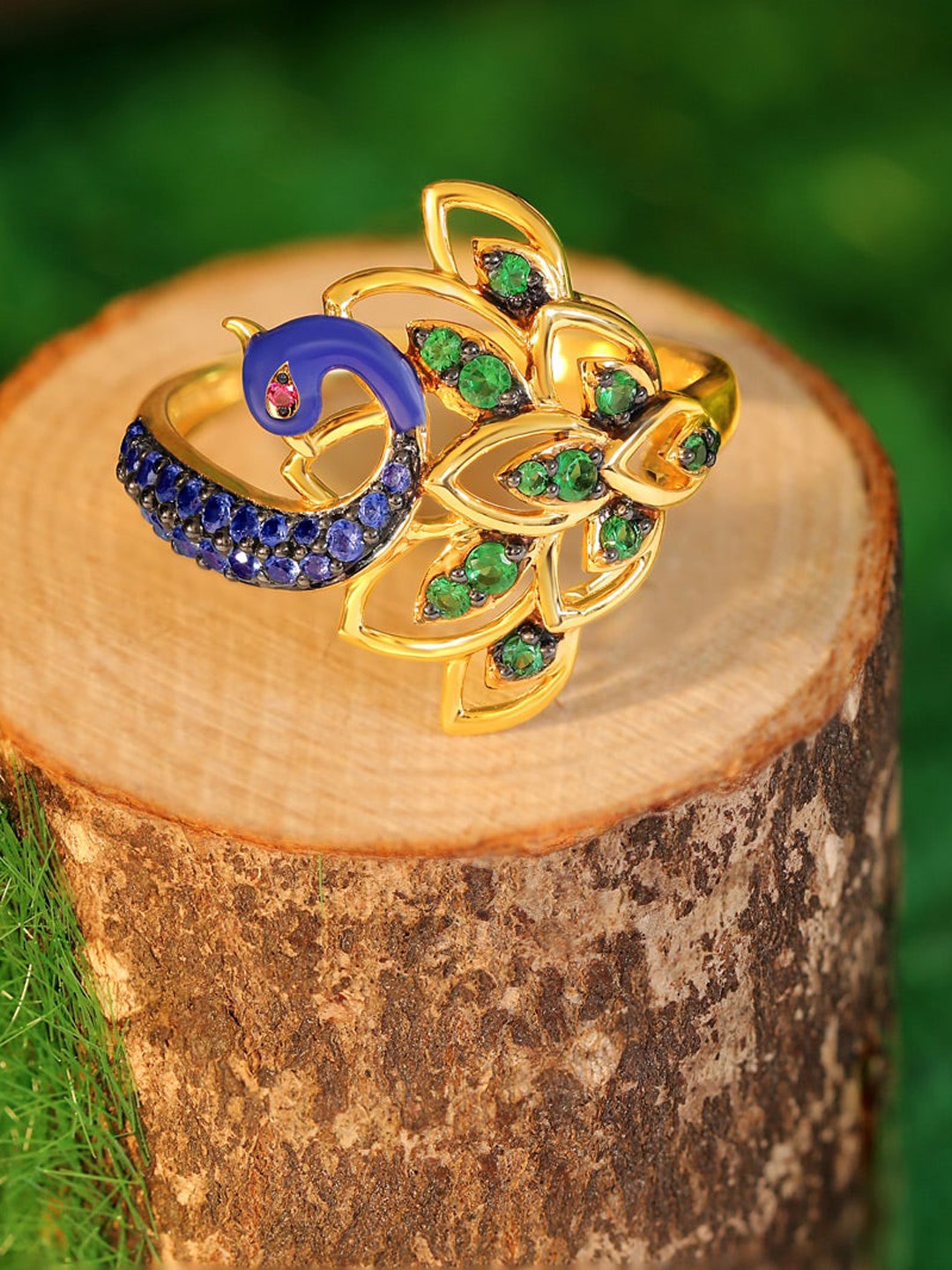 

CANDERE A KALYAN JEWELLERS COMPANY 18KT BIS Hallmark Gold Gemstone Studded Ring-3.46gm