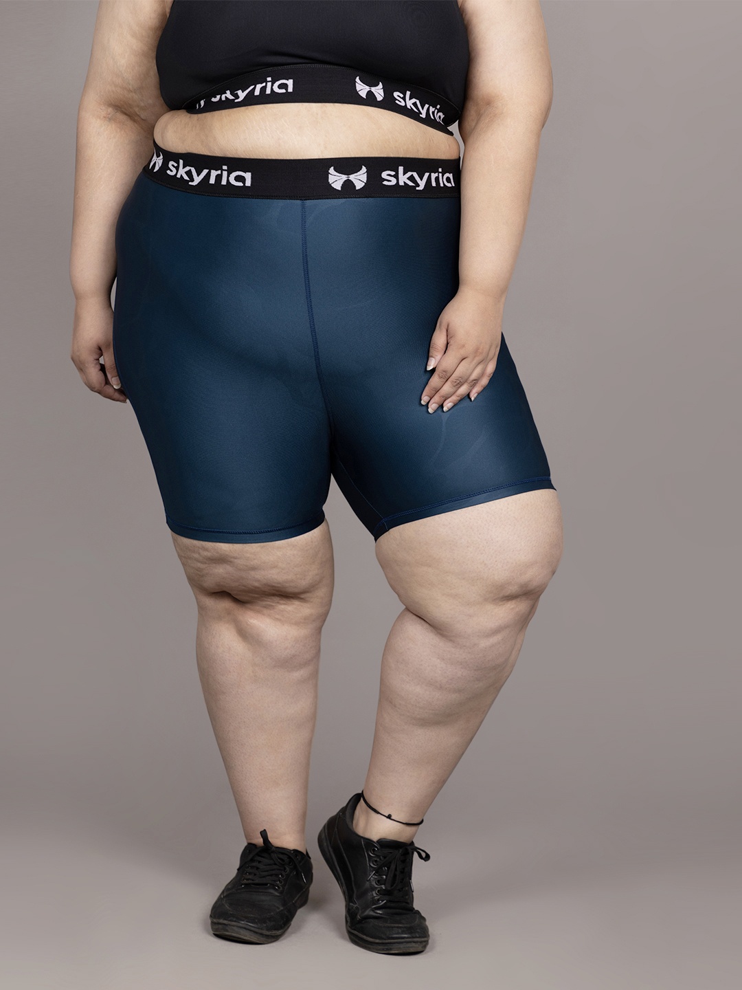 

skyria Women Skinny Fit High-Rise Training or Gym Shorts, Teal