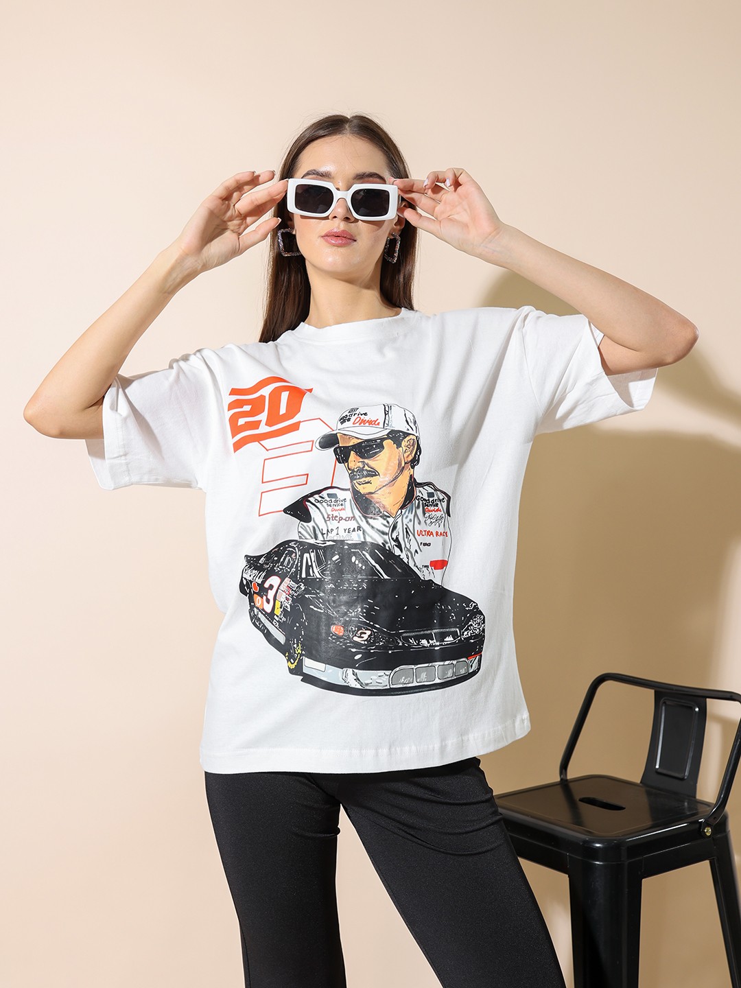 

Stylecast X Hersheinbox Graphic Printed Drop-Shoulder Sleeves Pure Cotton T-shirt, White