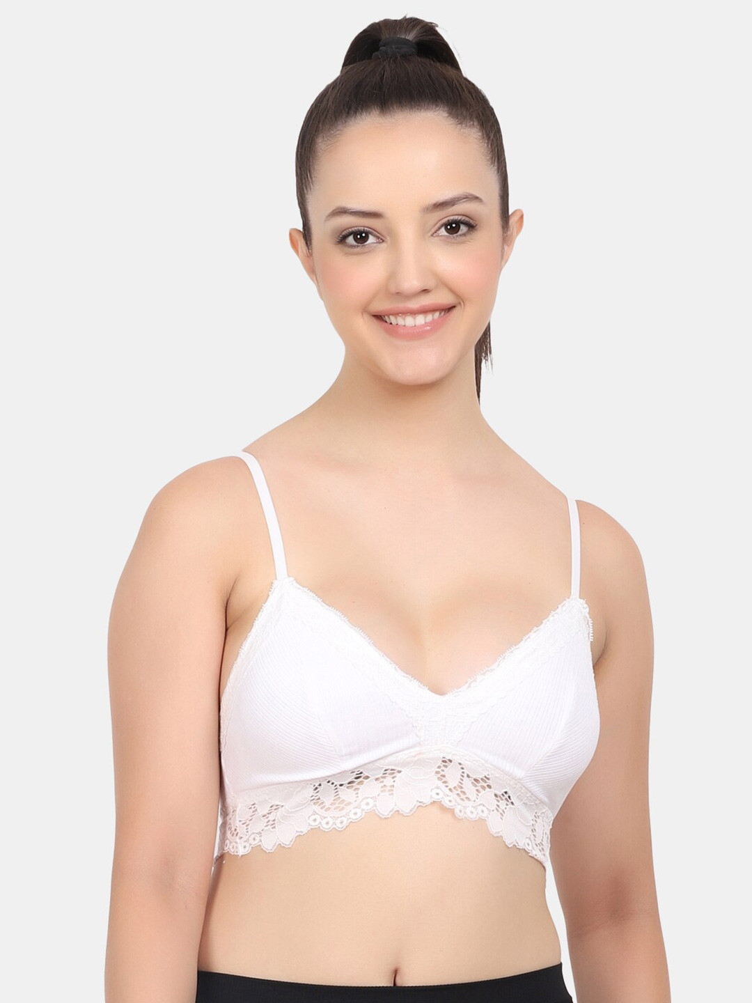 

Amour Secret Floral Laced Full Coverage Lightly Padded Bra with All Day Comfort, White