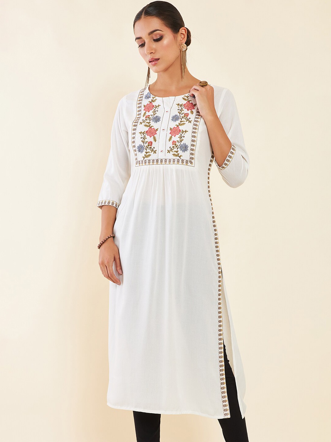 

Soch White Floral Embroidered Pleated Kurta