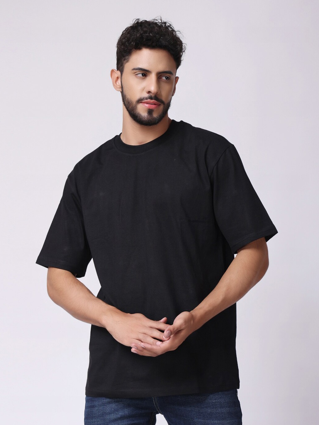 

The Label Bar Round Neck Drop Shoulder Sleeves Loose Fit T-shirt, Black