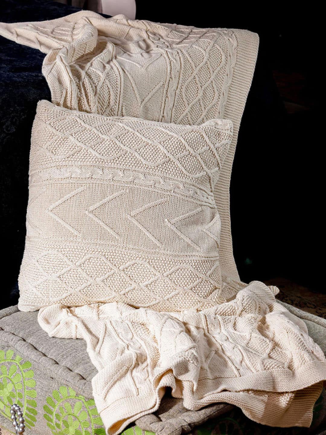 

Izzhaar Cream-Coloured Self-Design Pure Cotton Blanket With Cushion