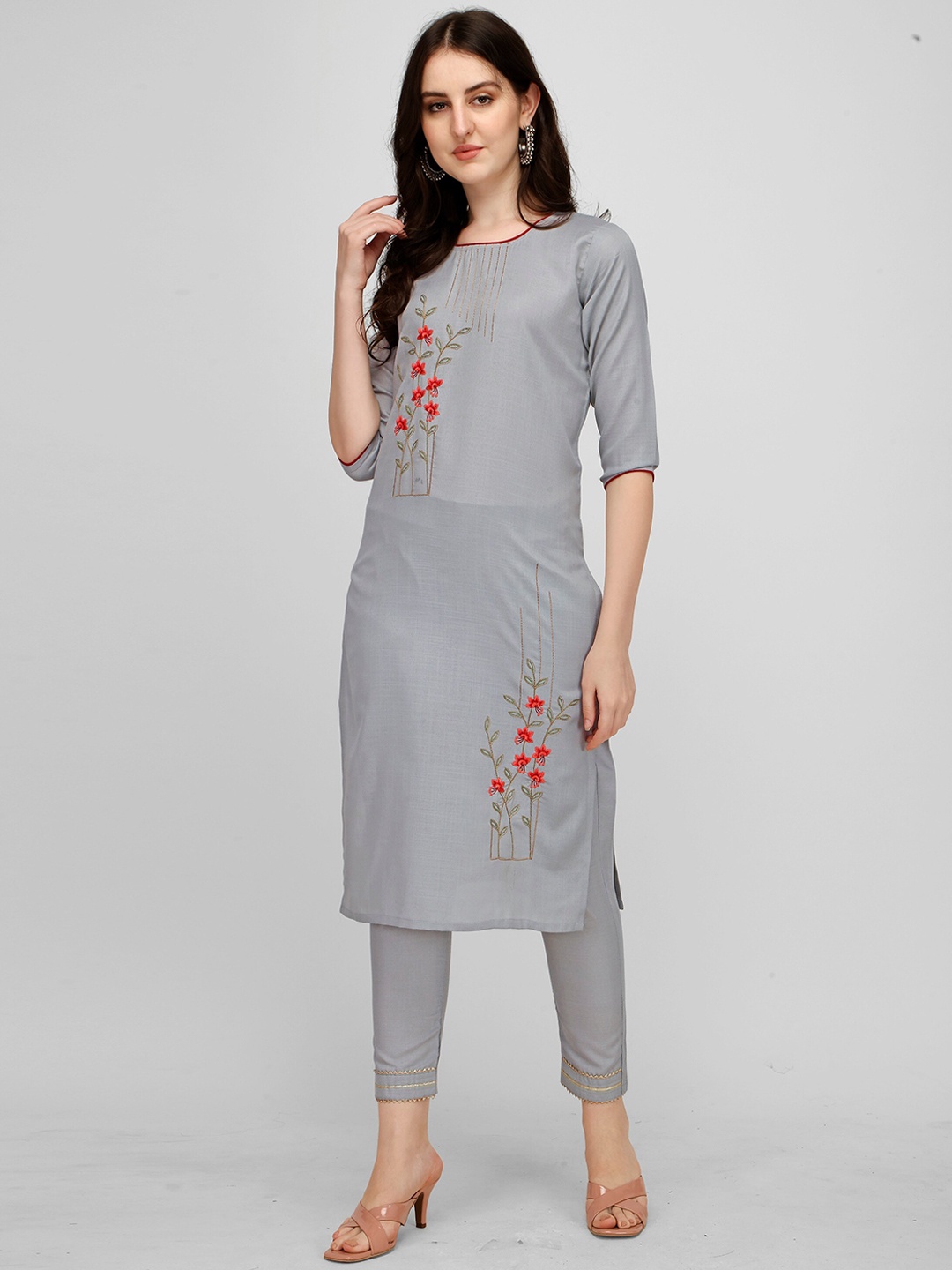 

Nivah Fashion Floral Embroidered Thread Work Kurta with Trousers, Grey