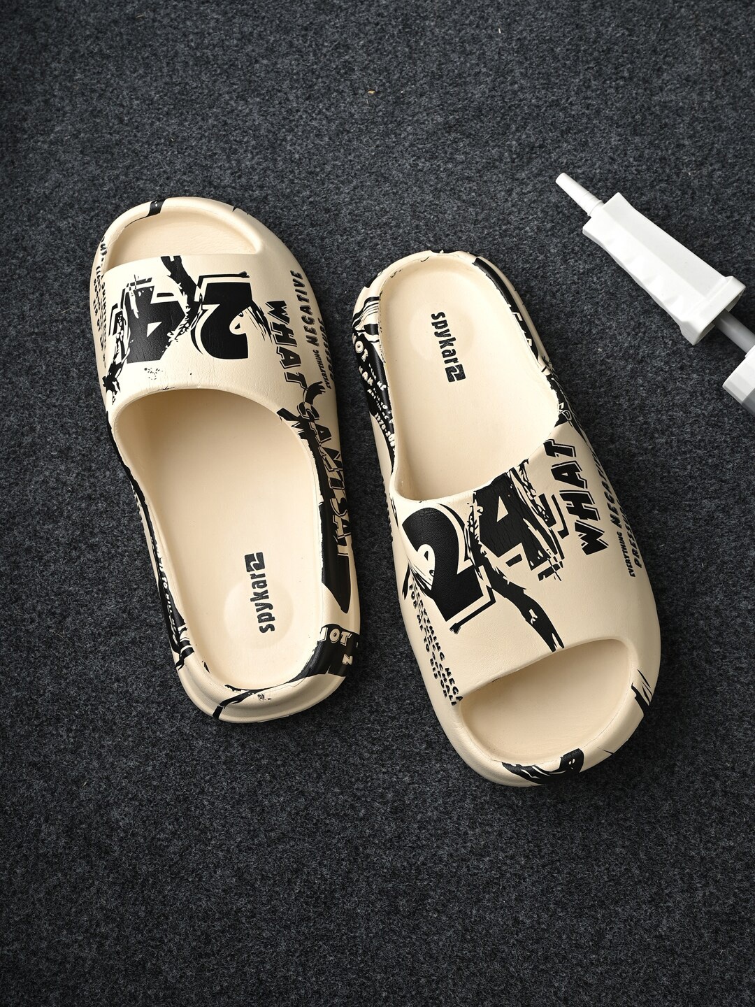 

SPYKAR Men Printed Croslite Sliders, Beige