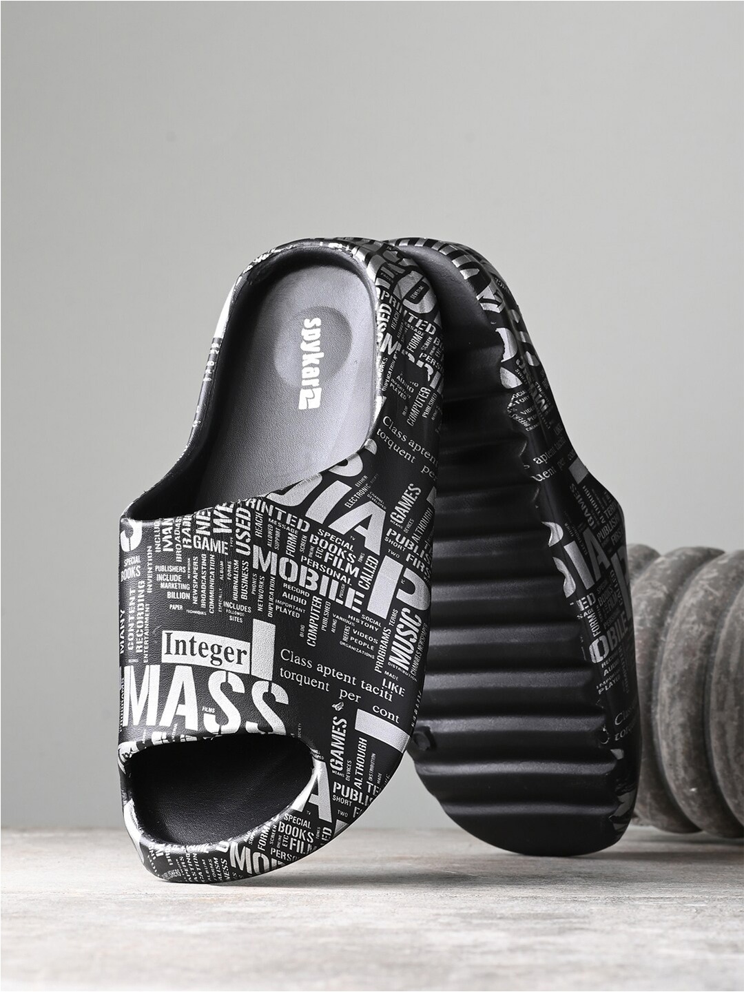 

SPYKAR Men Printed Croslite Sliders, Black