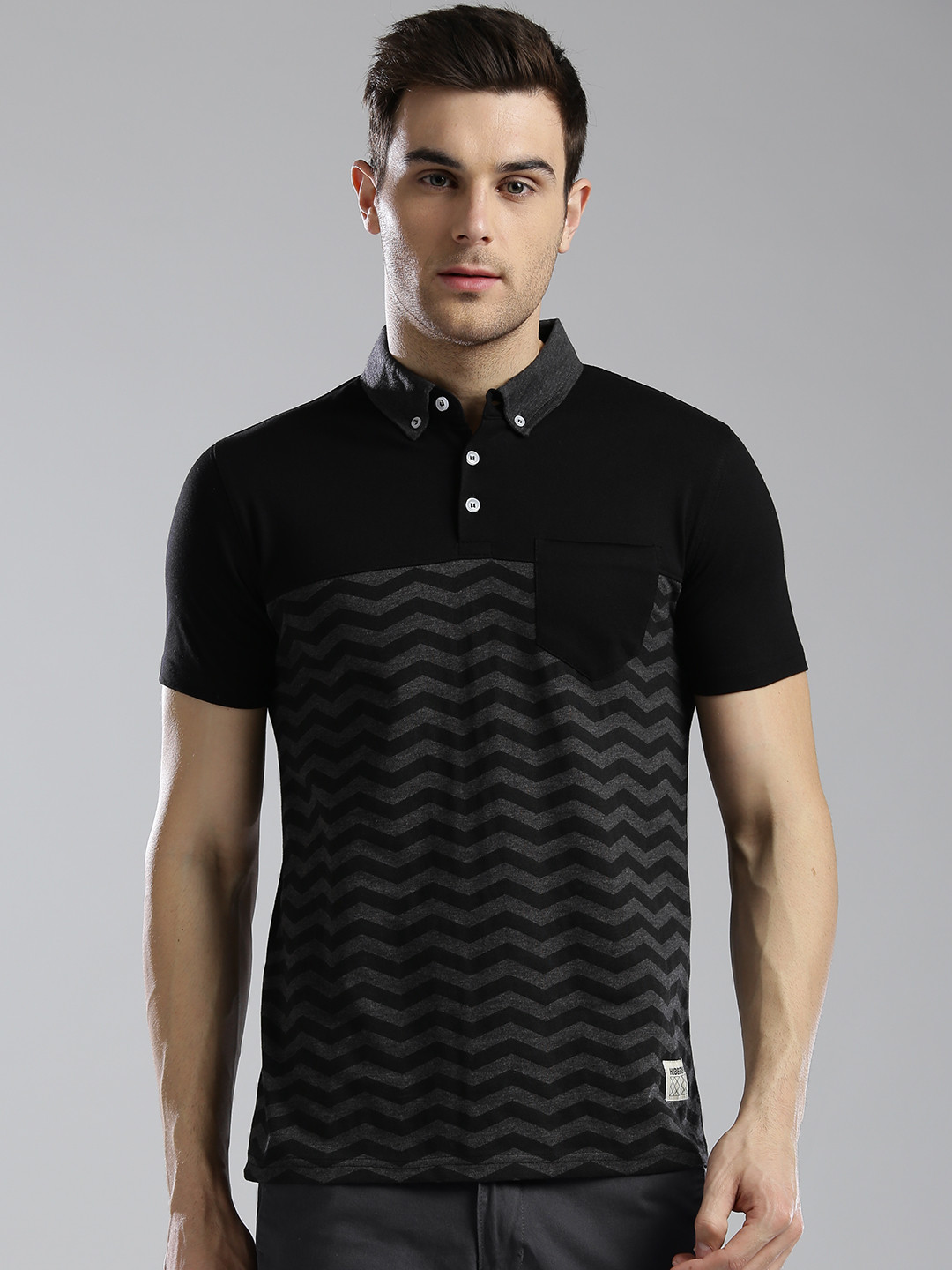 

Hubberholme Men Black & Charcoal Grey Chevron Print Polo Collar T-shirt