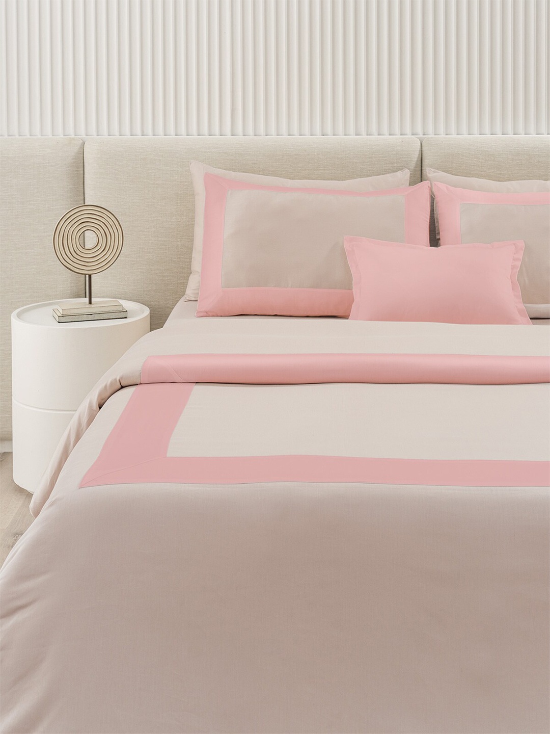 

DDecor Urban Pink Striped 210 TC Cotton King Bedsheet with 2 Pillow Covers