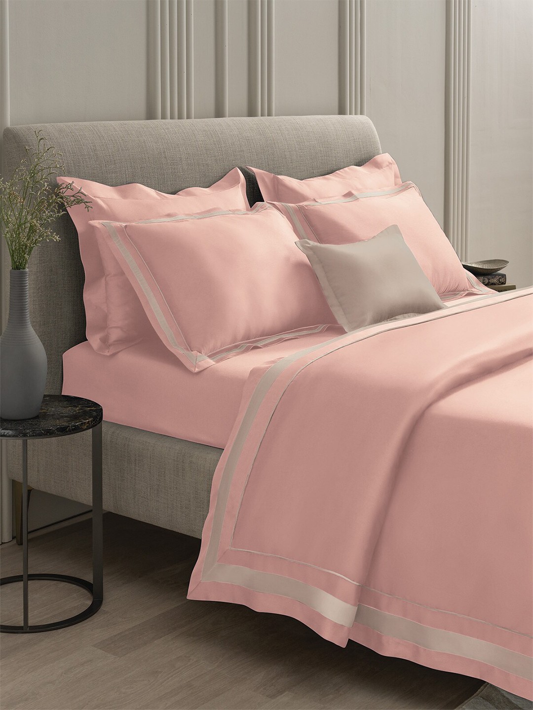 

DDecor Urban Pink & Silver-Toned Striped Cotton 210 TC King Bedsheet With 2 Pillow Covers