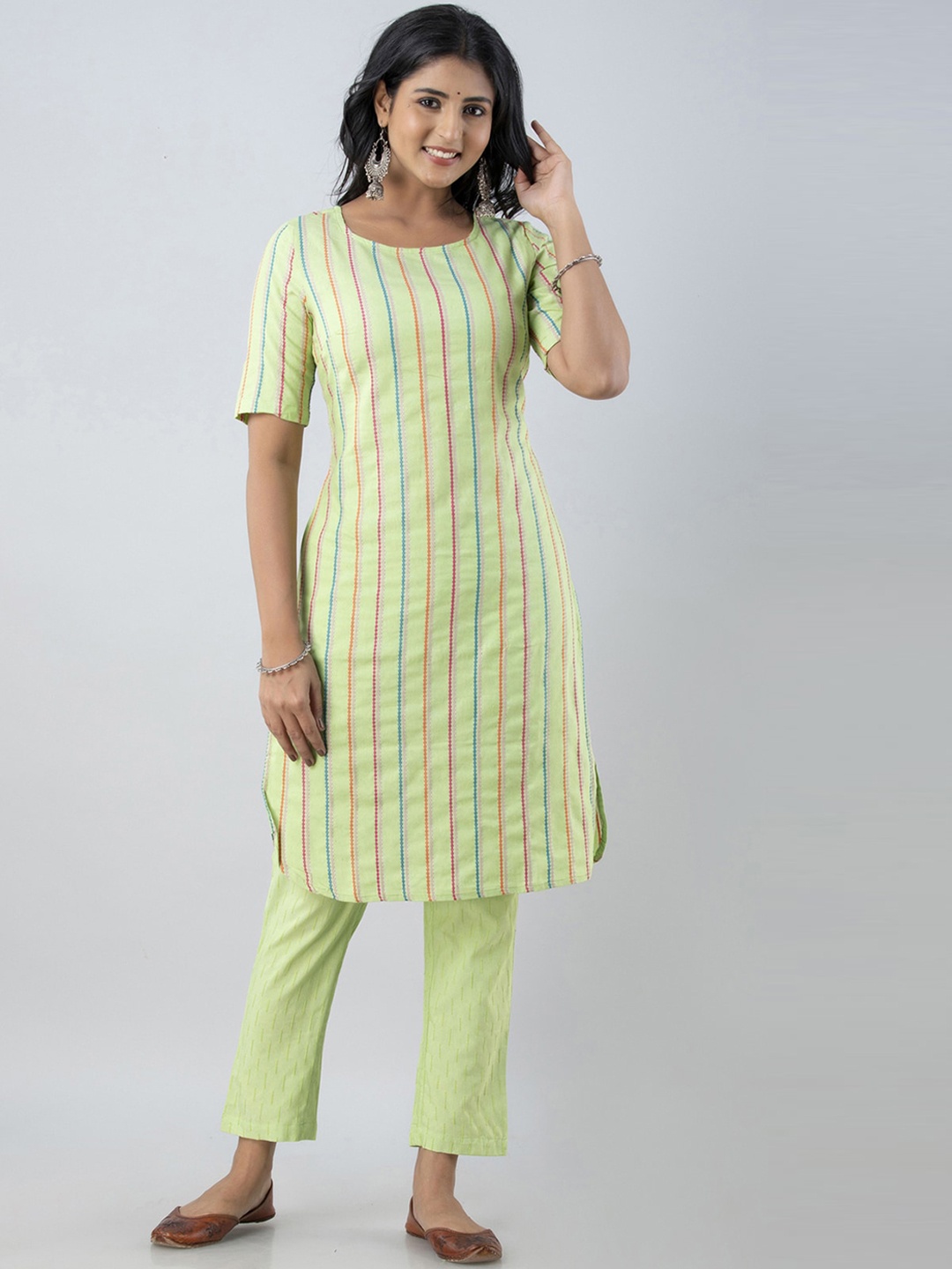 

PREKSHA Striped Round Neck Kurta With Trousers, Green