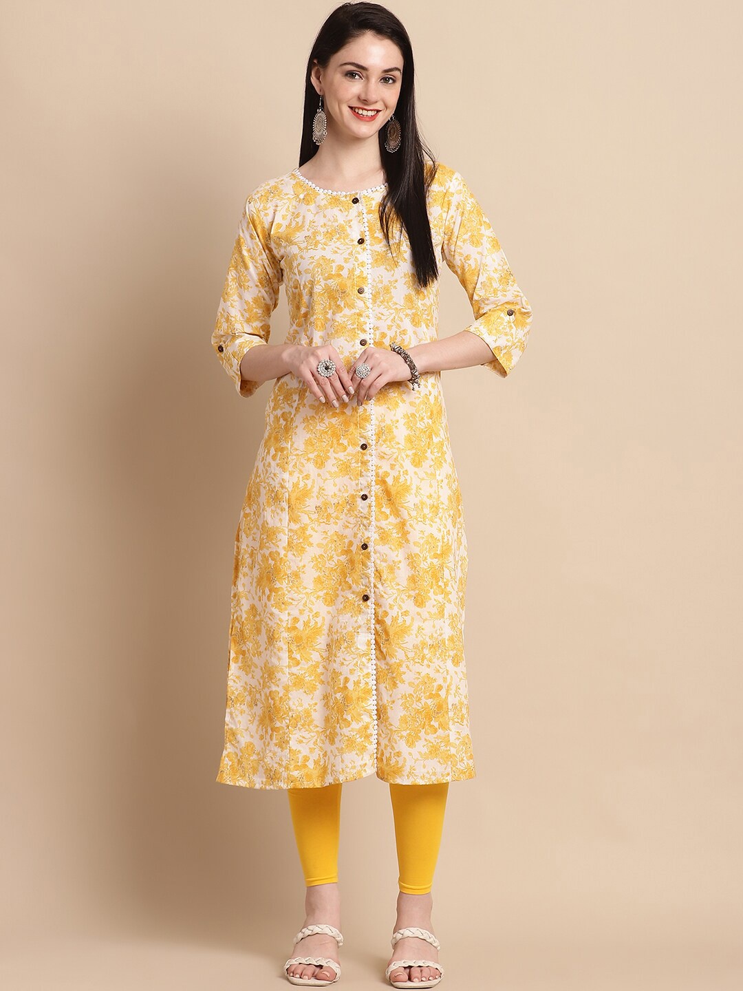 

Pistaa Floral Printed Panelled Roll-up sleeves straight Kurta, Yellow