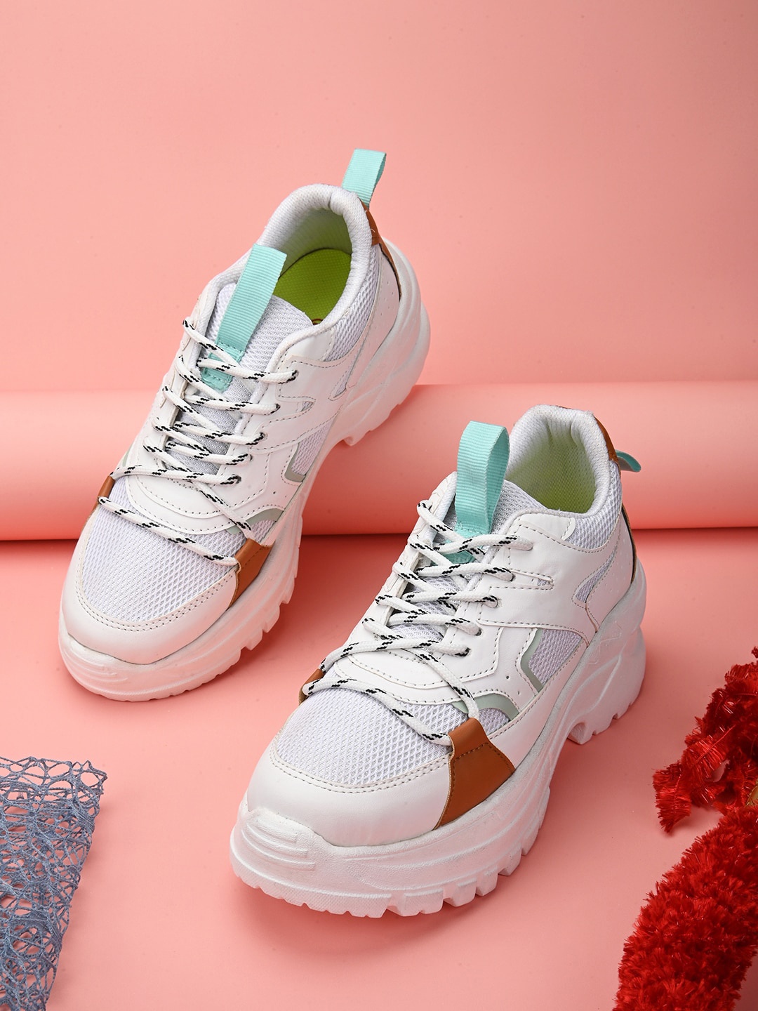 

The Roadster Lifestyle Co. Women White Textured Lightweight Sneakers
