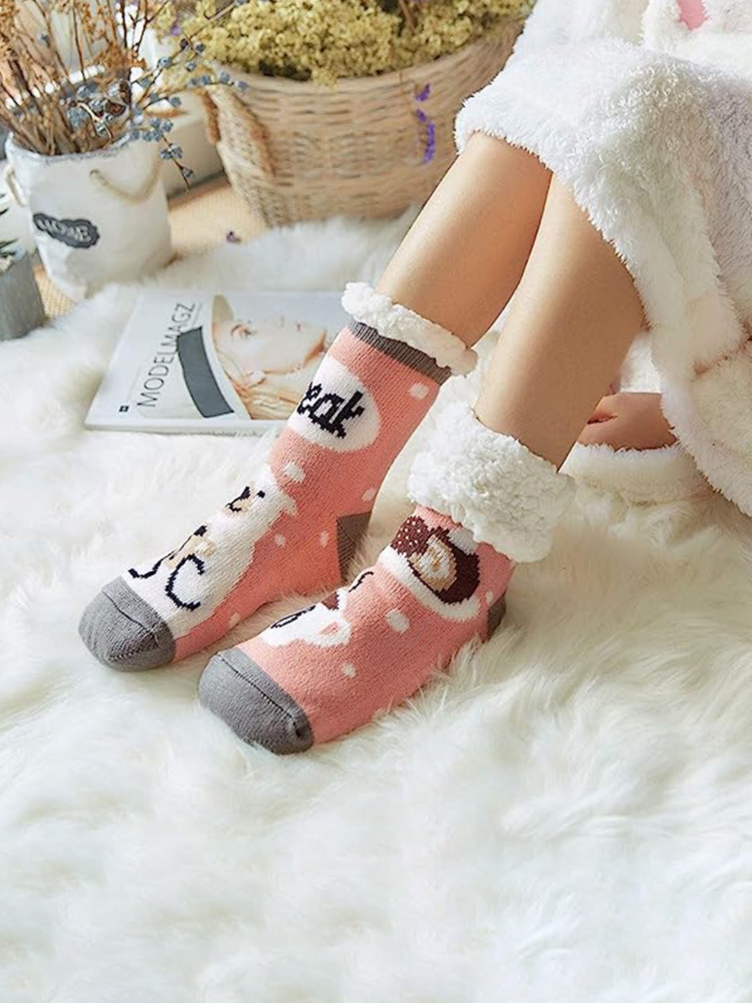 

Alexvyan Patterned Calf-Length Cozy Thermal Socks, Pink