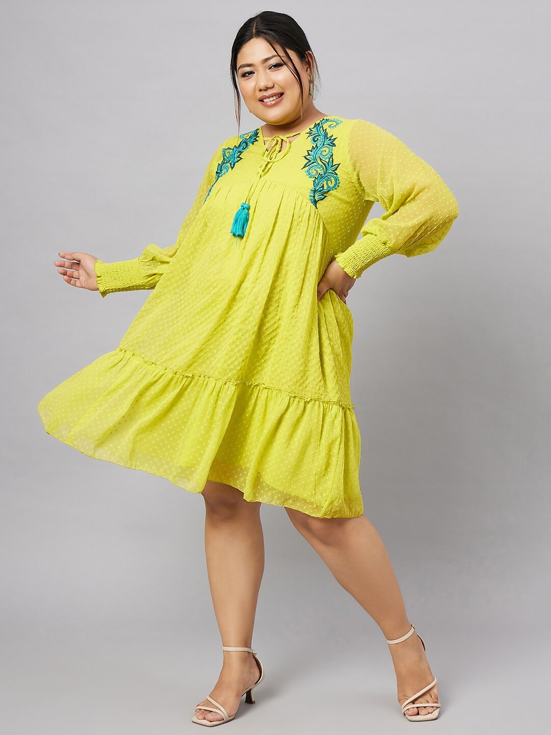 

Antheaa Curve Plus Size Floral Embroidered Tiered & Gathered Detail Chiffon Empire Dress, Lime green