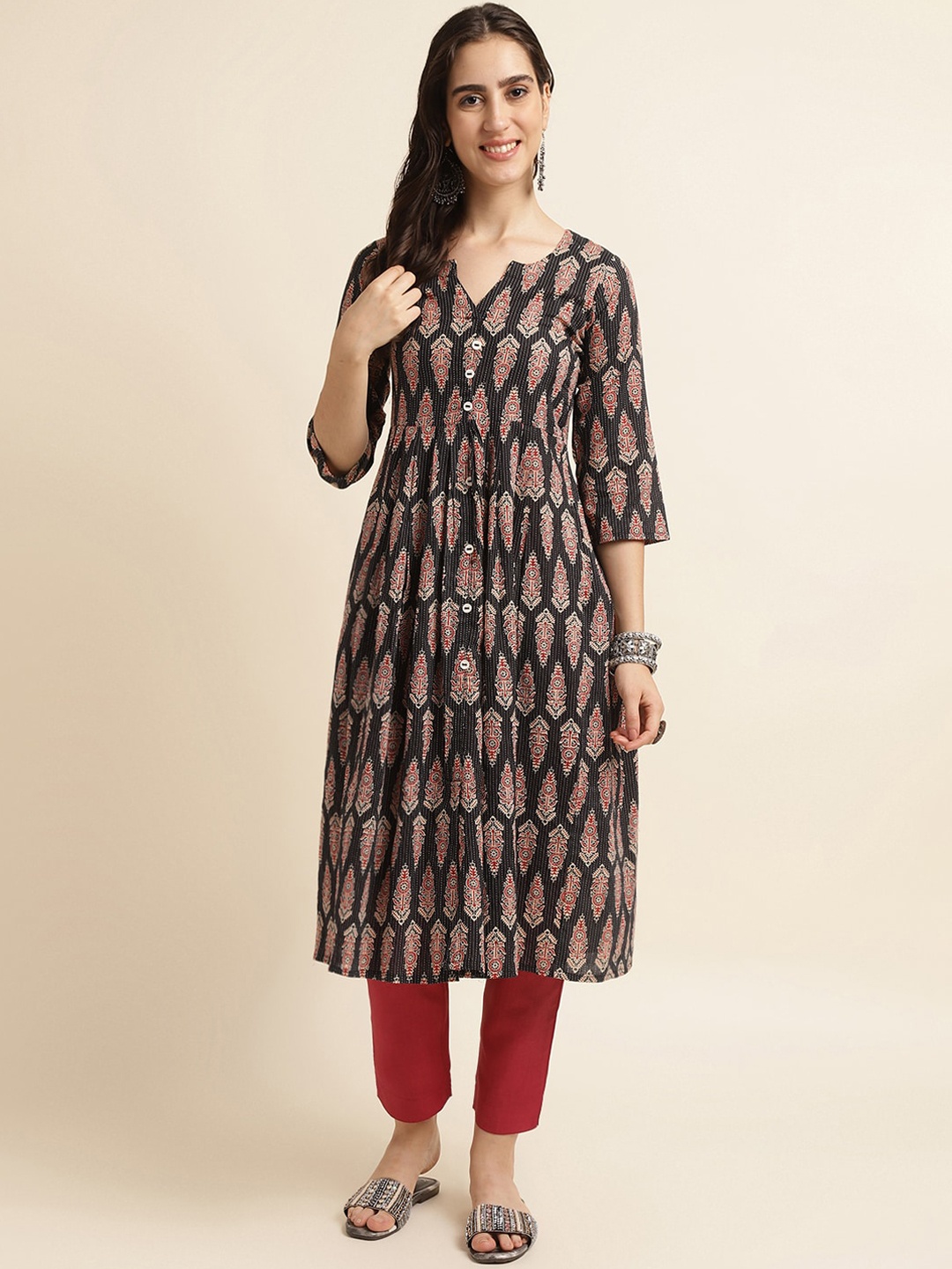 

Fabclub Ethnic Motifs Printed Dobby Cotton A-Line Kurta, Black