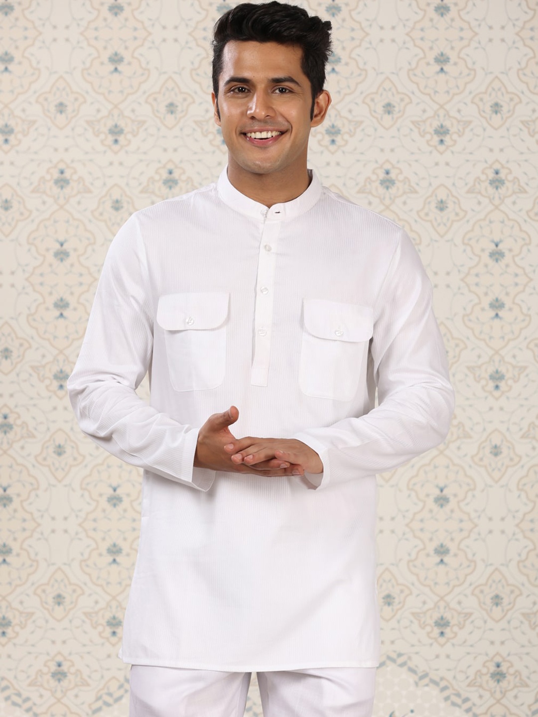 

Ode by House of Pataudi White Striped Band Collar Pure Cotton Short Kurta