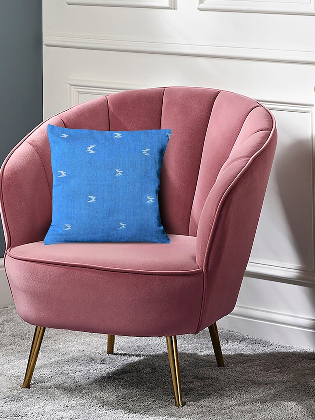 

ArtEastri Blue & White Jamdani Cotton Square Cushion Cover