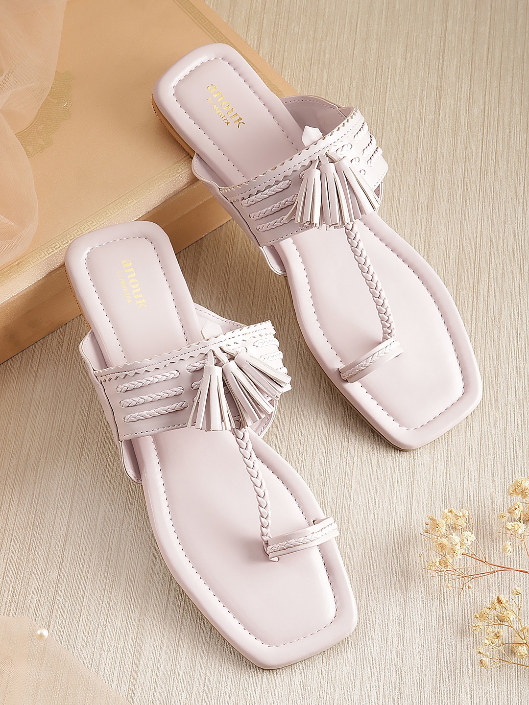 

Anouk Women Woven Ethnic One Toe Flats with Tassels, Lavender