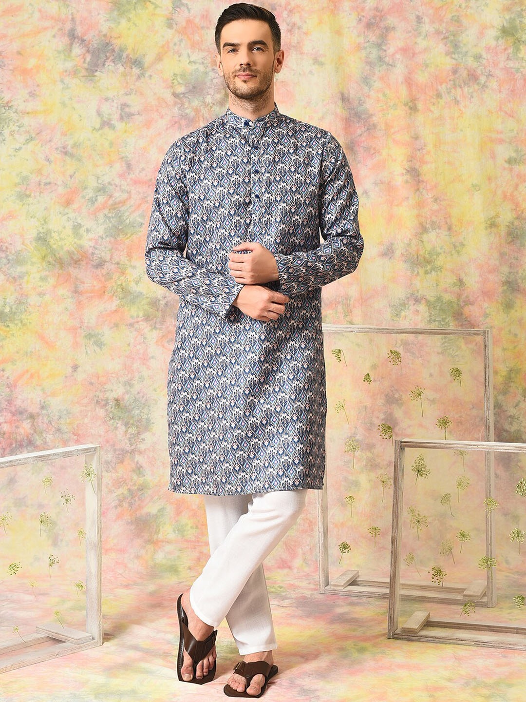 

Hangup Ethnic Motifs Printed Straight Kurta with Pyjamas, Blue