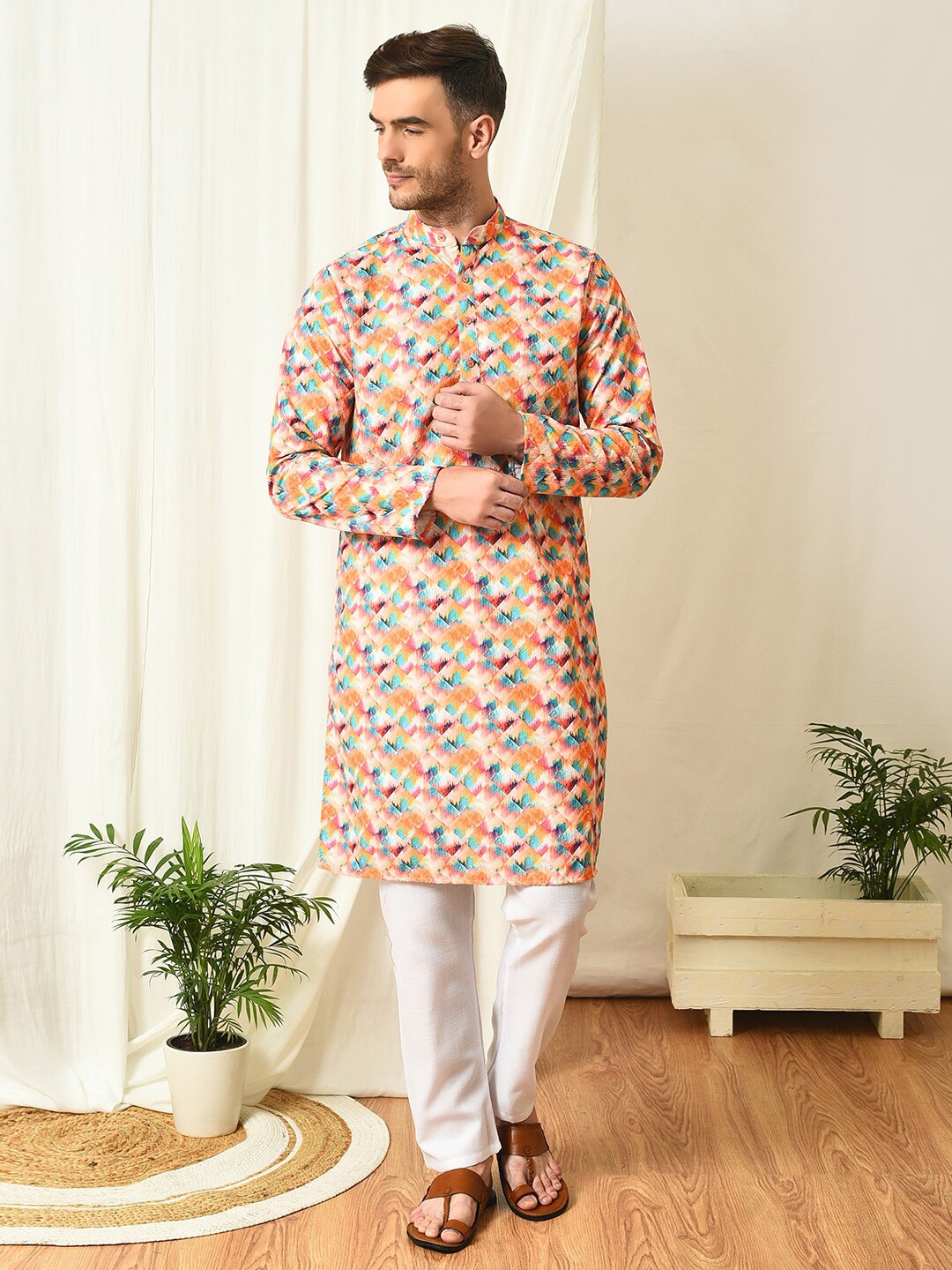 

Hangup Abstract Printed Band Collar Kurta with Pyjamas, Blue