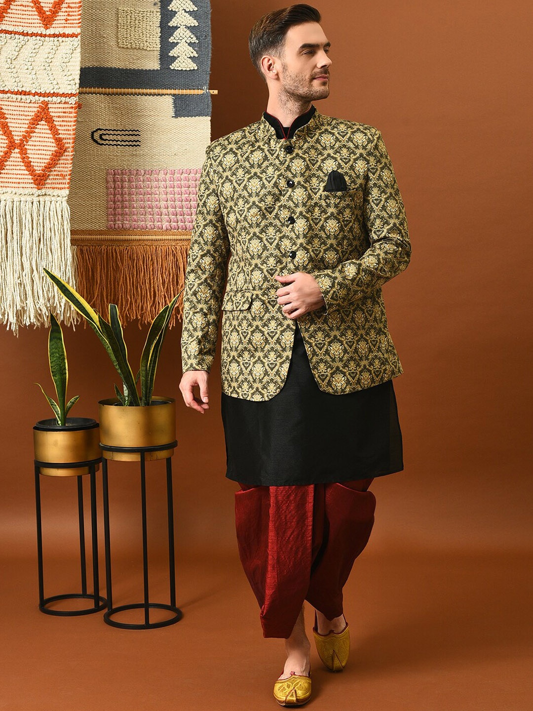 

Hangup Mandarin Collar Straight Kurta and Dhoti Pants with Jacket, Black