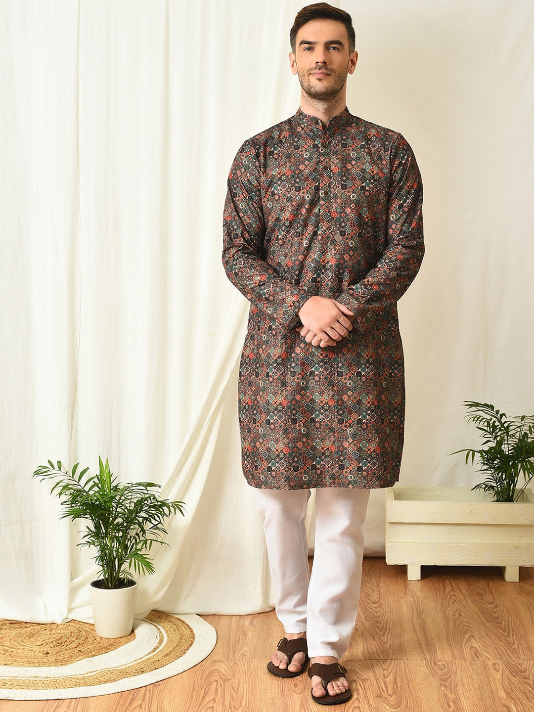 

Hangup Ethnic Motifs Printed Regular Kurta With Pyjamas, Brown