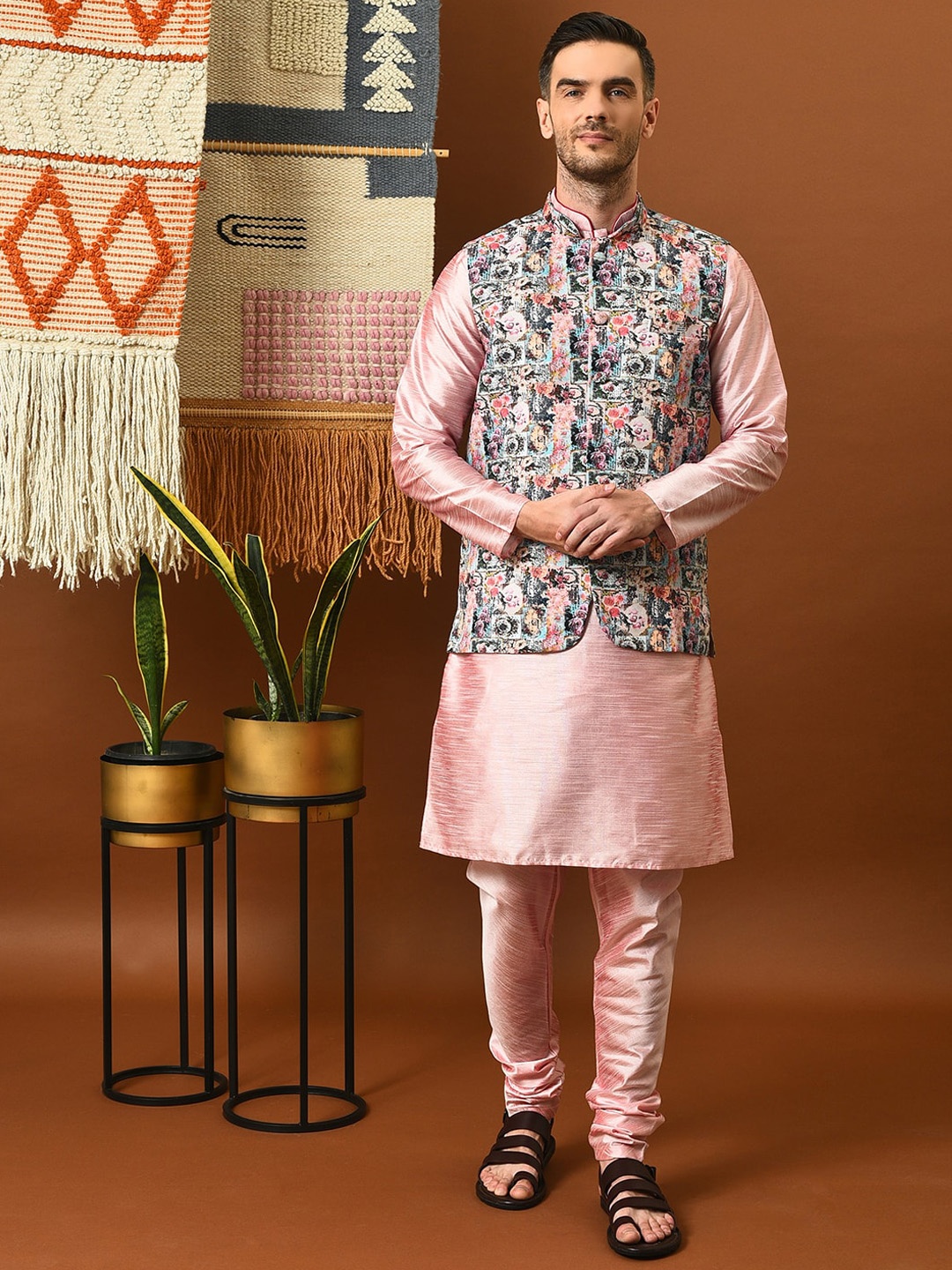 

Hangup Floral Printed Kurta With Churidar & Nehru Jacket, Pink