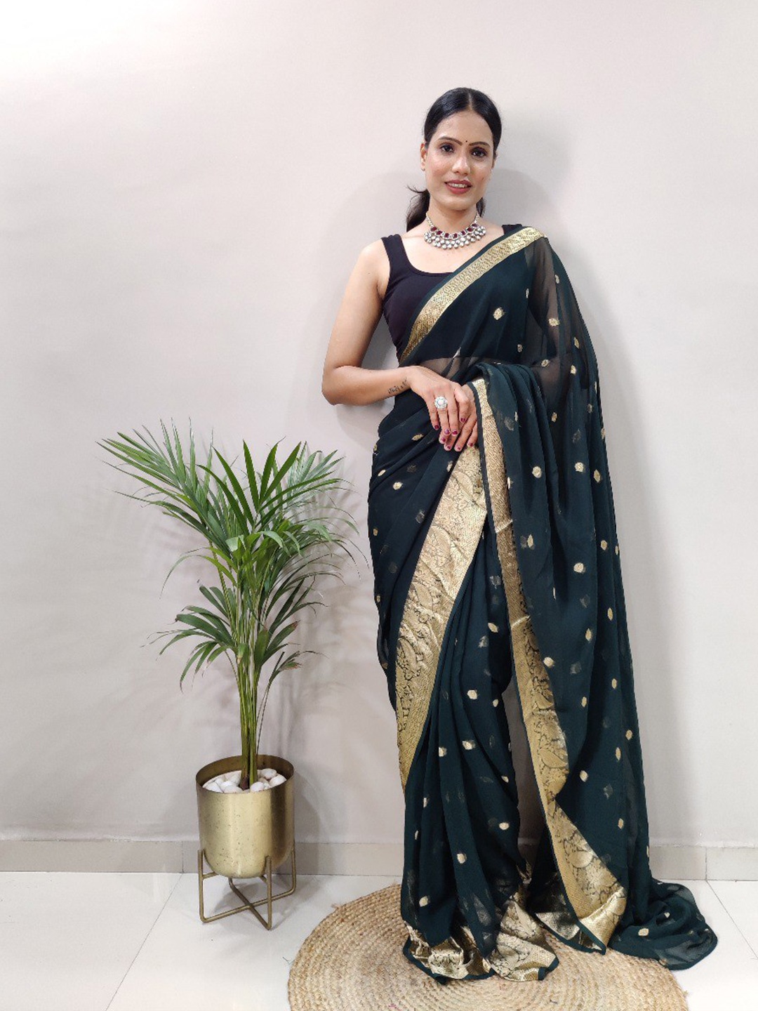 

VEERAX Woven Design Zari Pure Georgette Saree, Black