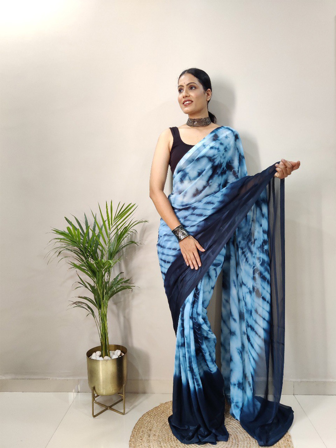 

VEERAX Tie and Dye Pure Georgette Saree, Blue
