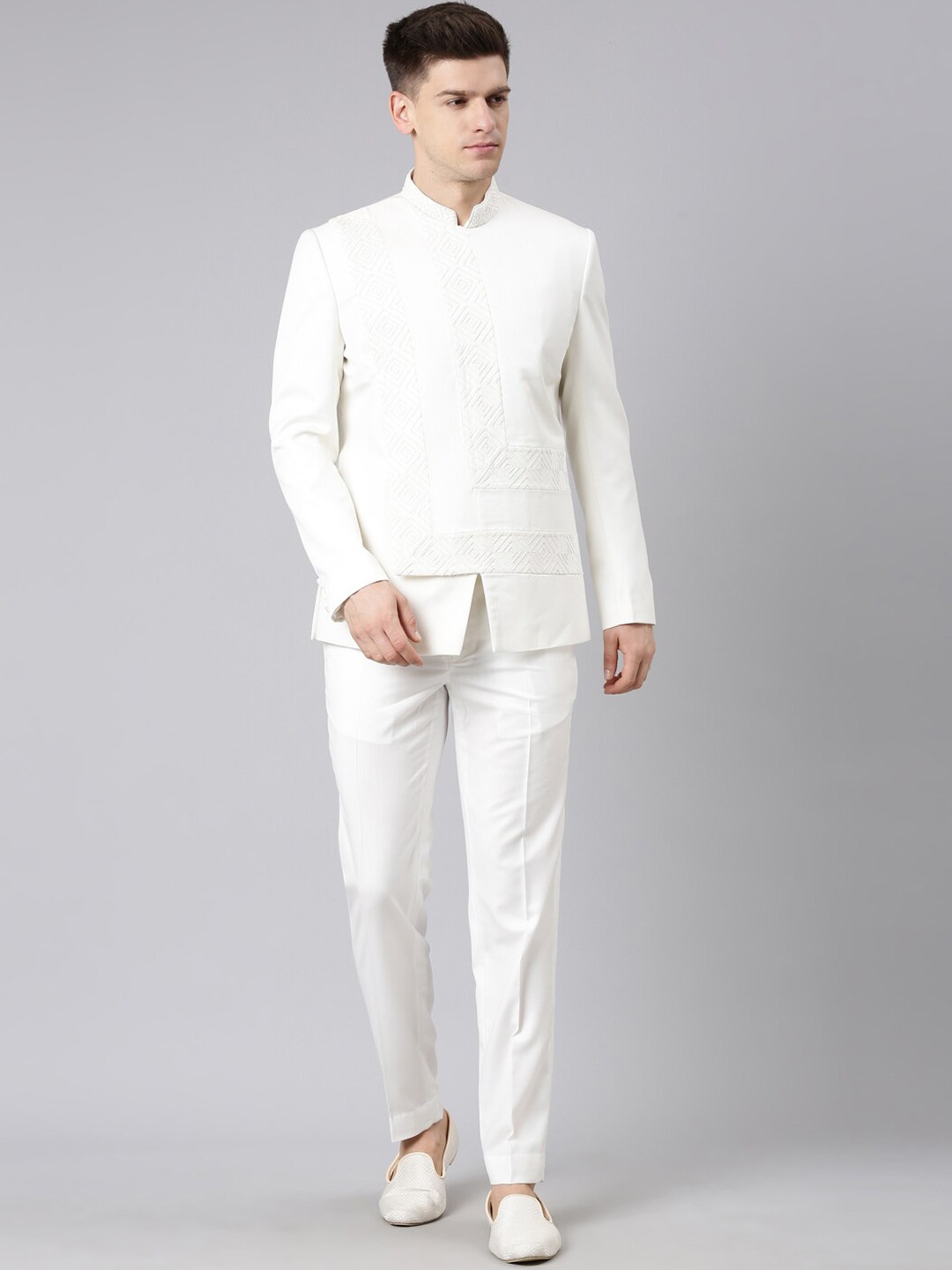 

TheEthnic.Co Men 2-Piece Angrakha Geometrical Embellished Bandhgala Suit, Off white