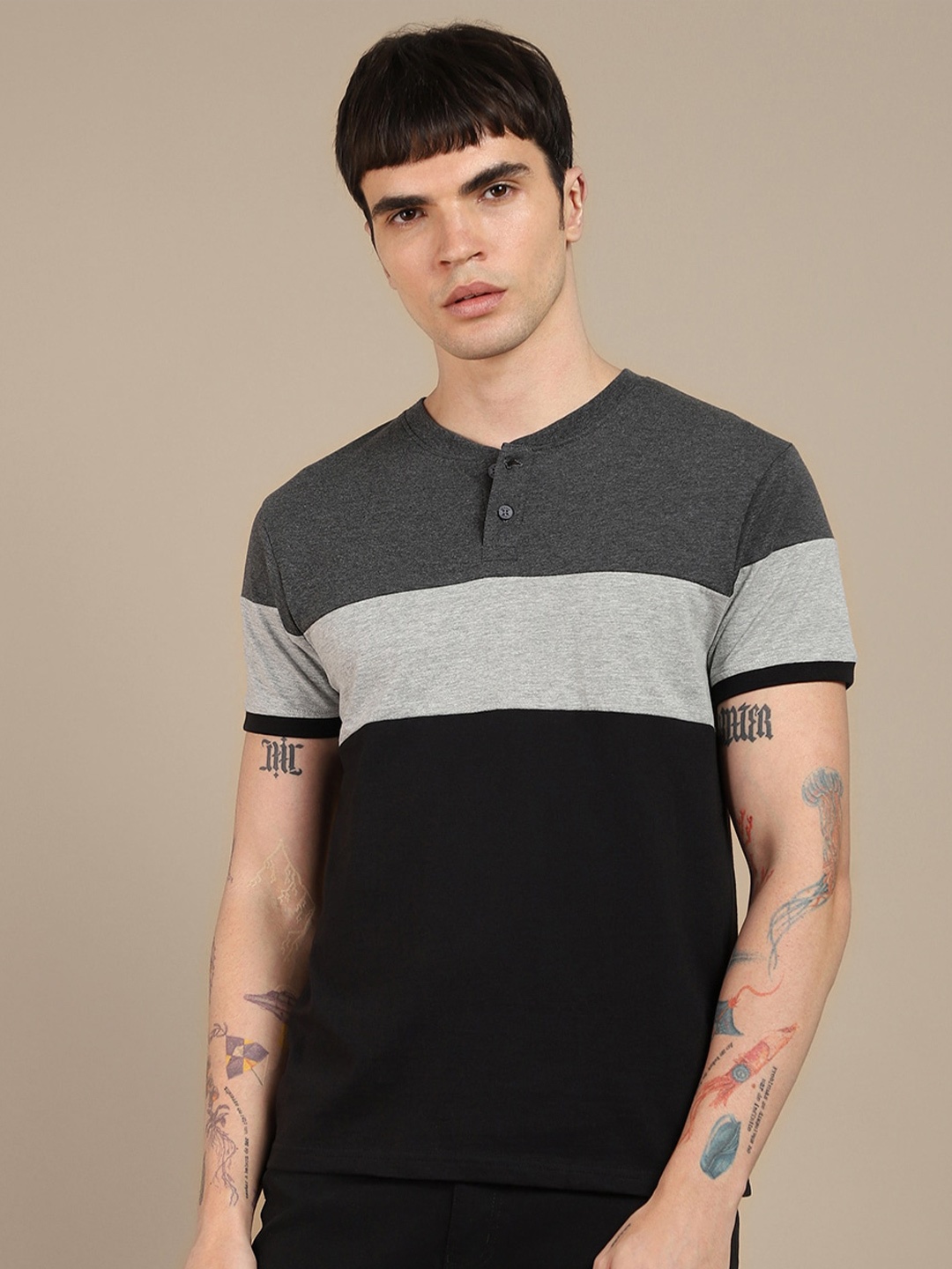 

Dennis Lingo Colourblocked Henley Neck Slim Fit Pure Cotton T-shirt, Black