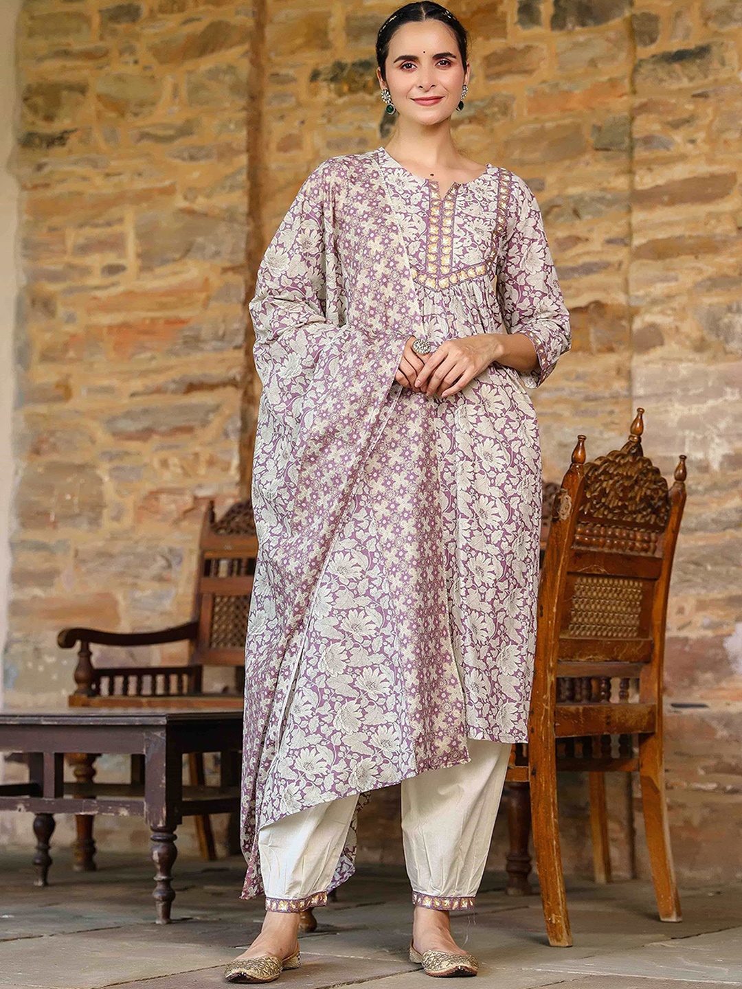 

Do Dhaage Floral Printed Pure Cotton Kurta with Salwar & Dupatta, Purple