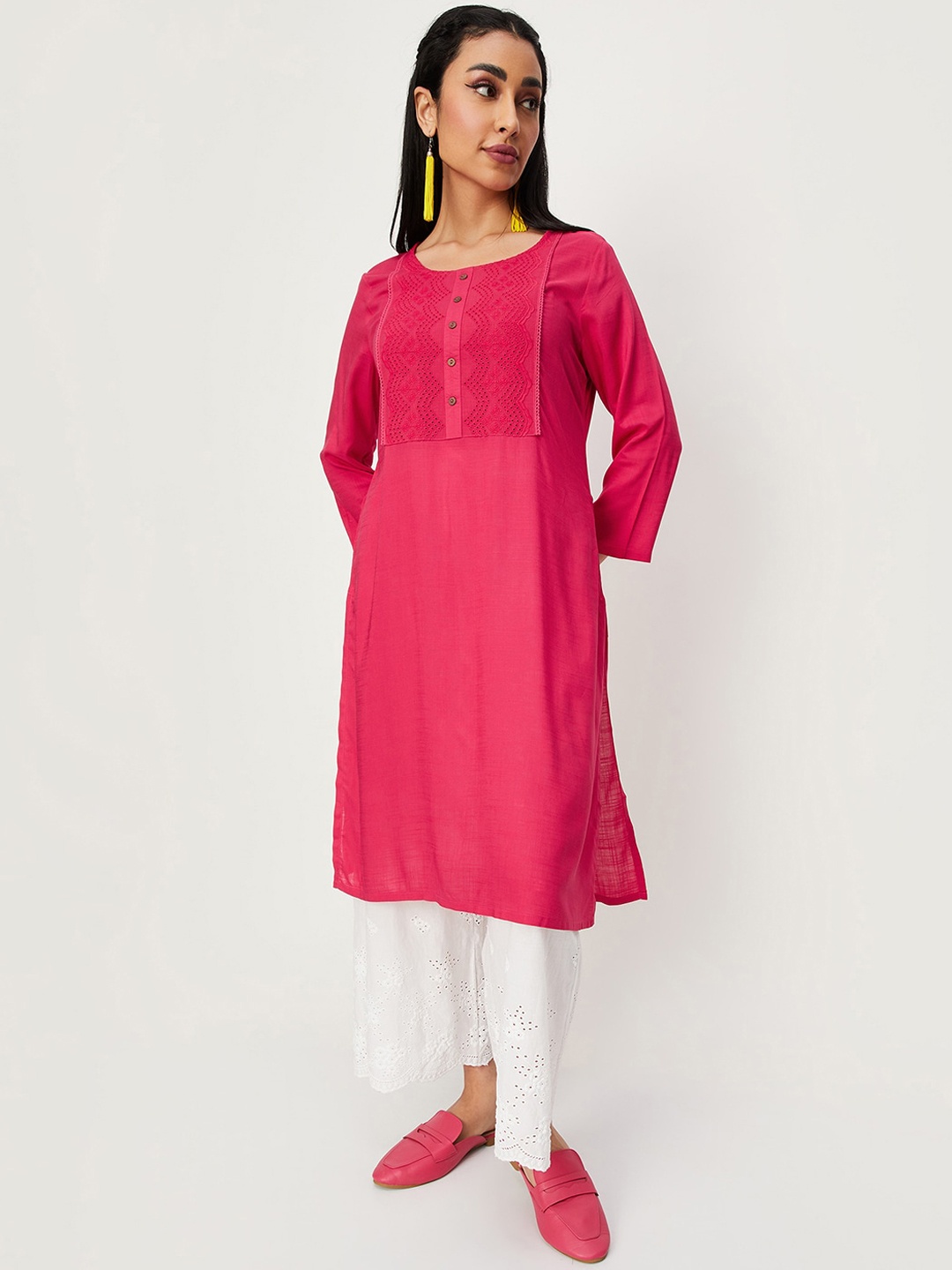 

max Yoke Design Round Neck Thread Work Kurta, Pink
