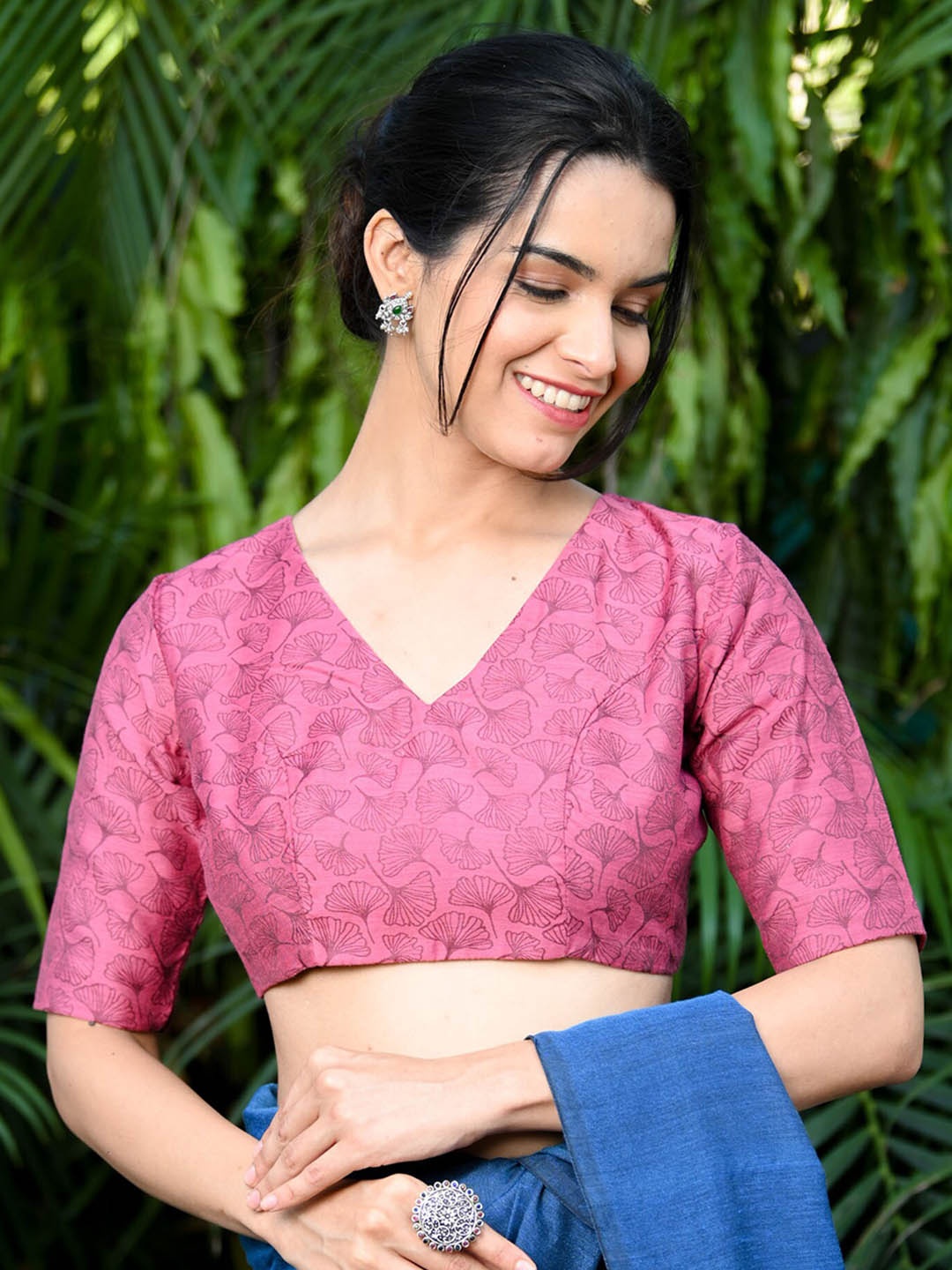 

BEATITUDE Floral Printed V-Neck Cotton Saree Blouse, Pink
