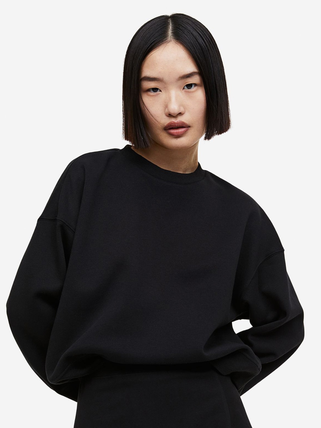 

COLOR CAPITAL Oversized Pullover Sweatshirt, Black
