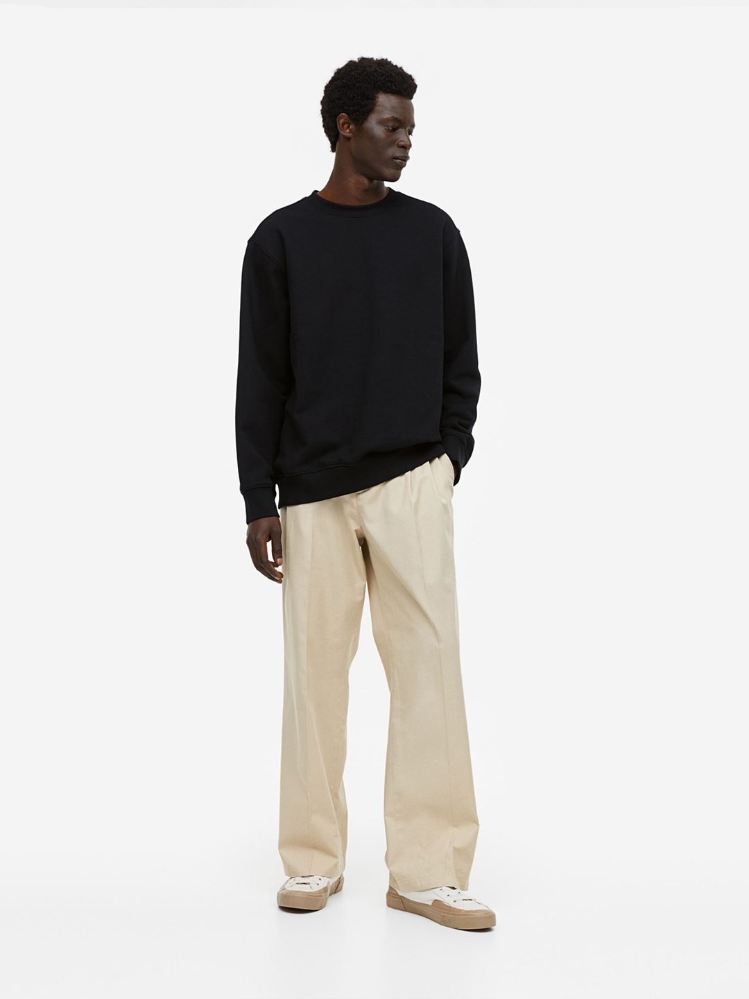 

COLOR CAPITAL Round Neck Pullover, Black