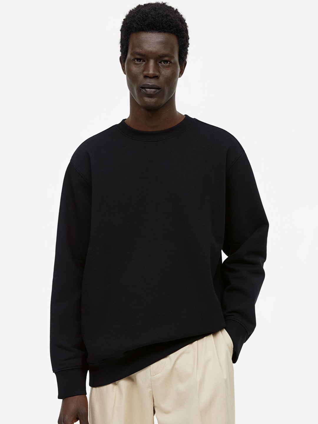 

COLOR CAPITAL Round Neck Pullover, Black