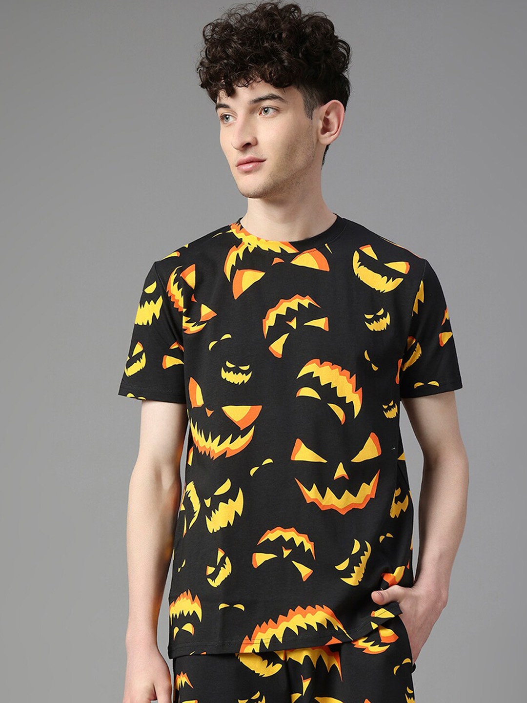 

Manaca Conversational Printed Pure Cotton T-Shirt With Short Night Suit, Black