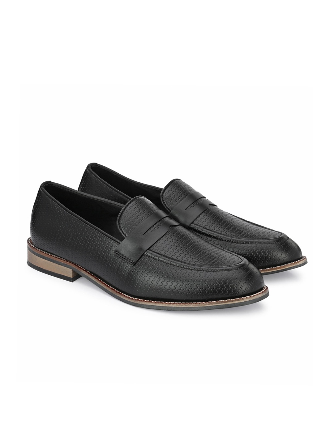 

ATTITUDIST Men Textured Lightweight Penny Loafers, Black