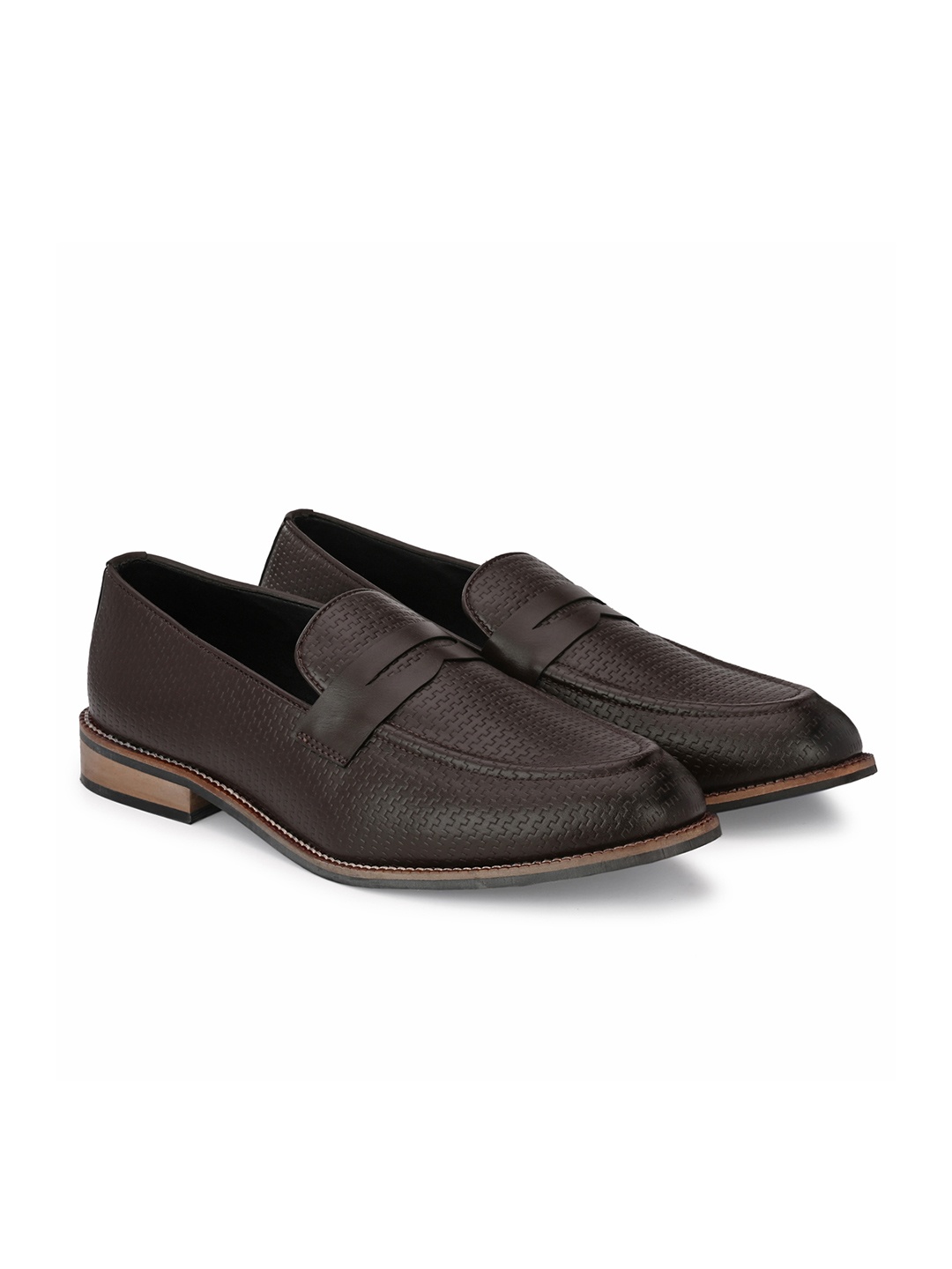 

ATTITUDIST Men Textured Lightweight Penny Loafers, Brown