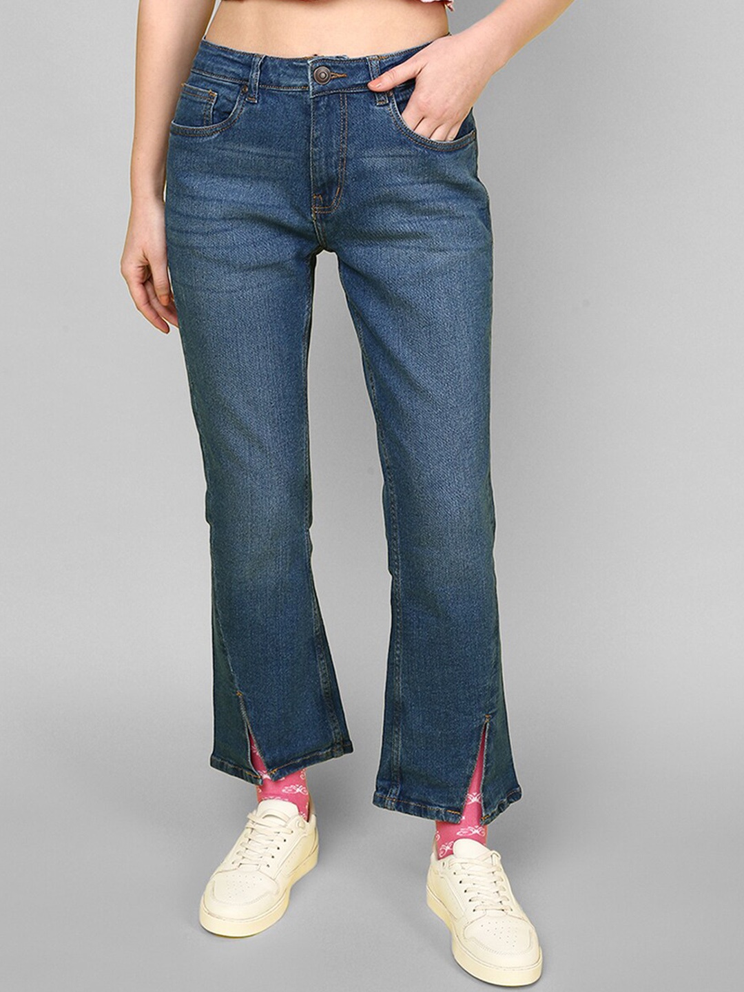 

JUNEBERRY Women Original Mid-Rise Low Distress Light Fade Stretchable Bootcut Jeans, Blue