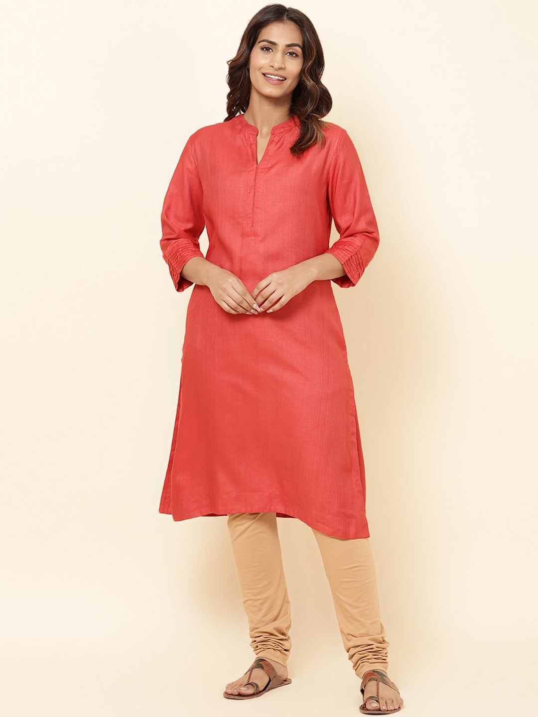 

Fabindia Mandarin Collar Straight Kurta, Orange