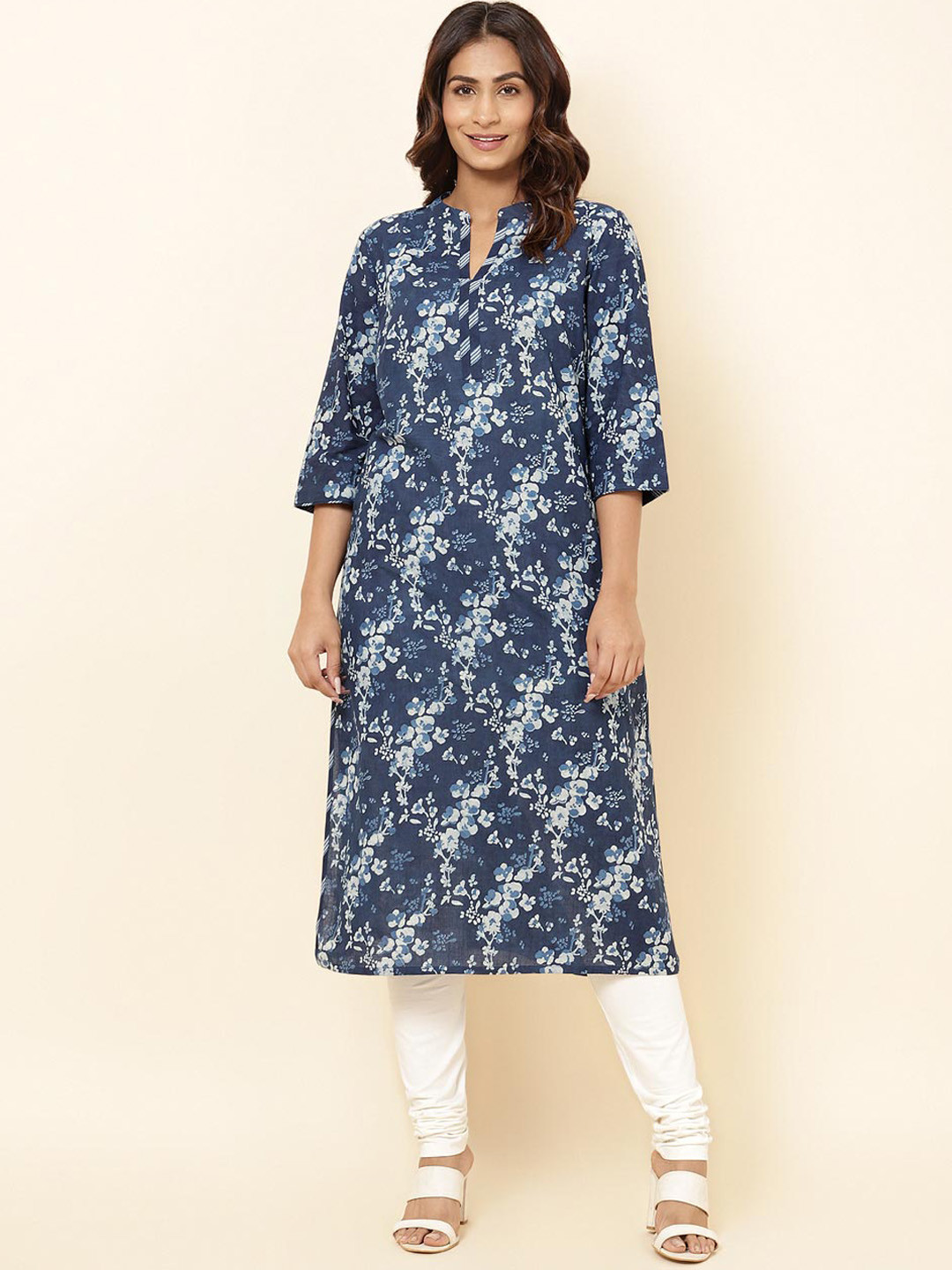 

Fabindia Floral Printed Mandarin Collar A-line Kurta, Blue