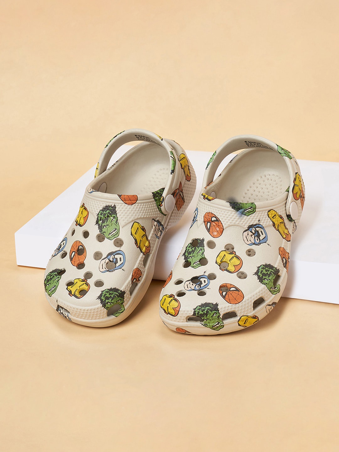 

Pantaloons Junior Boys Marvel Printed Comfort Insole Basics Clogs, Off white