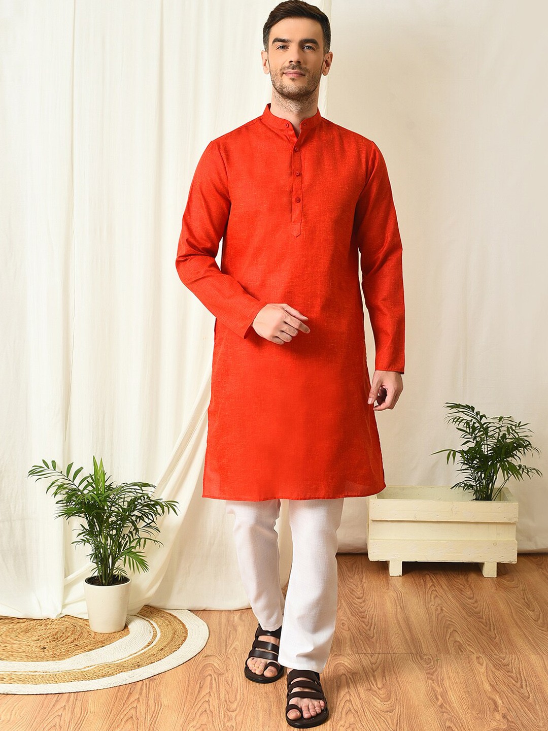 

hangup trend Ethnic Motifs Regular Kurta with Pyjamas, Orange