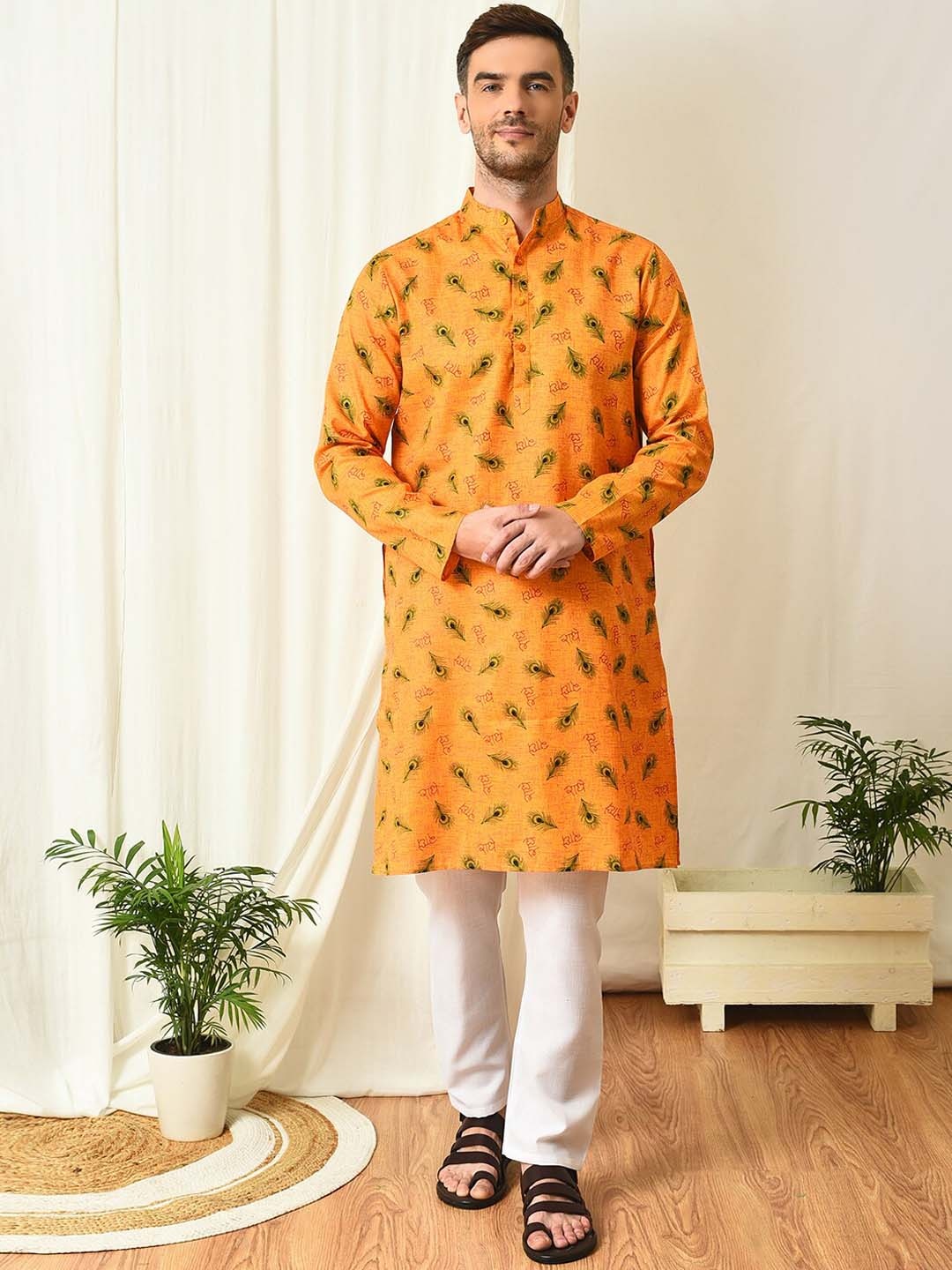 

hangup trend Ethnic Motifs Printed Regular Kurta with Pyjamas, Orange