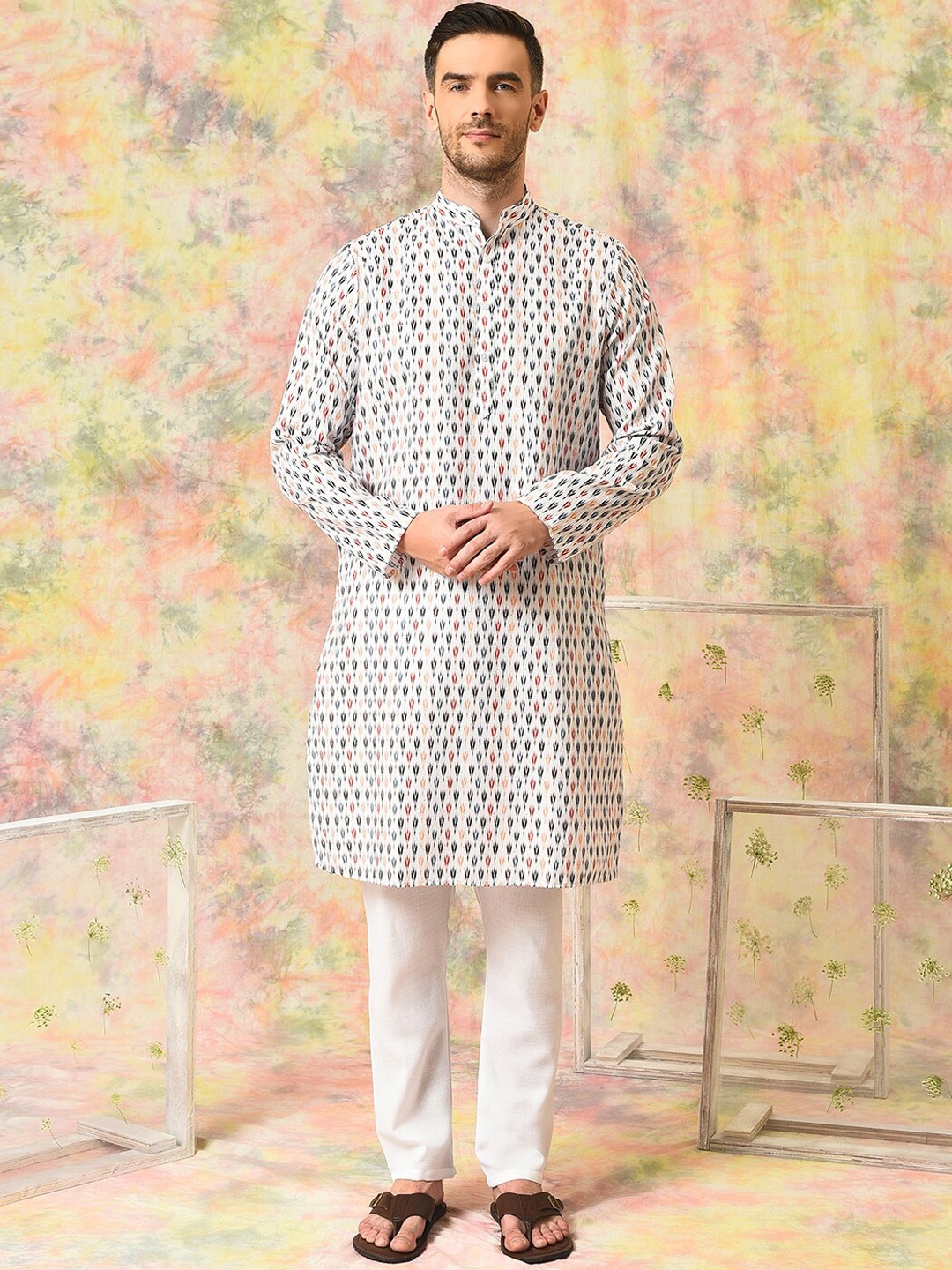 

hangup trend Ethnic Motifs Printed Regular Kurta With Pyjamas, White
