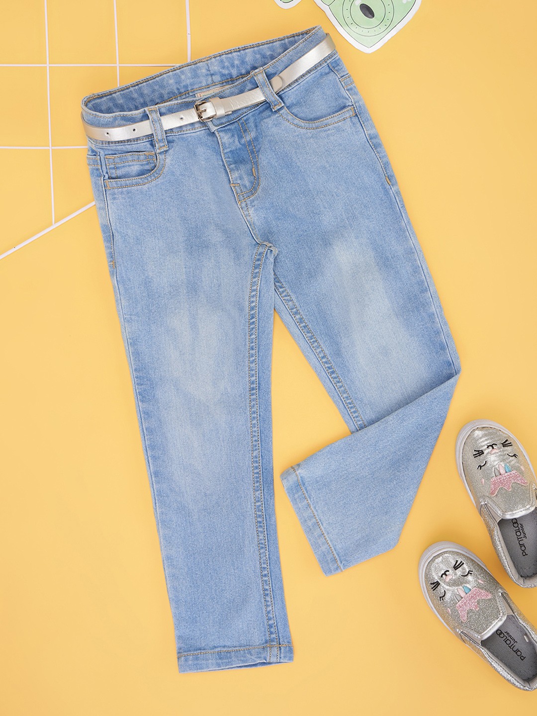 

Pantaloons Junior Girls Mid Rise Heavy Fade Clean Look Jeans, Blue